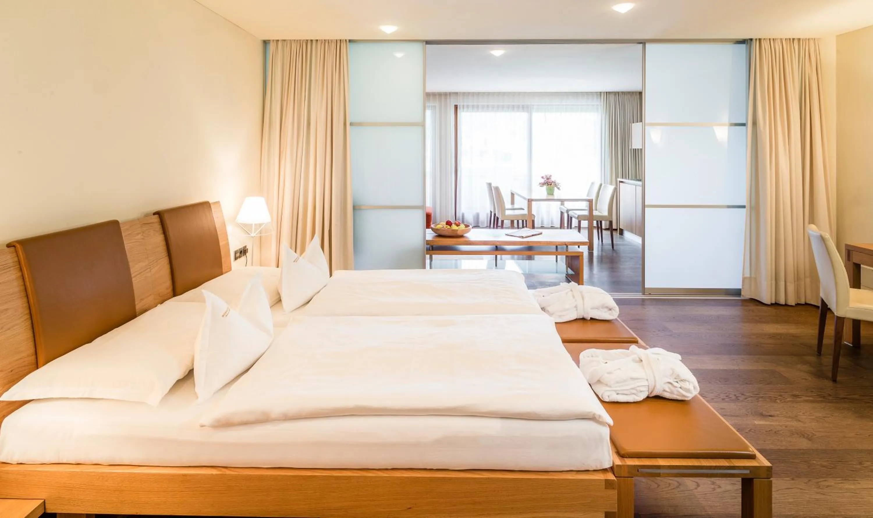 Living room, Bed in Schgaguler Hotel