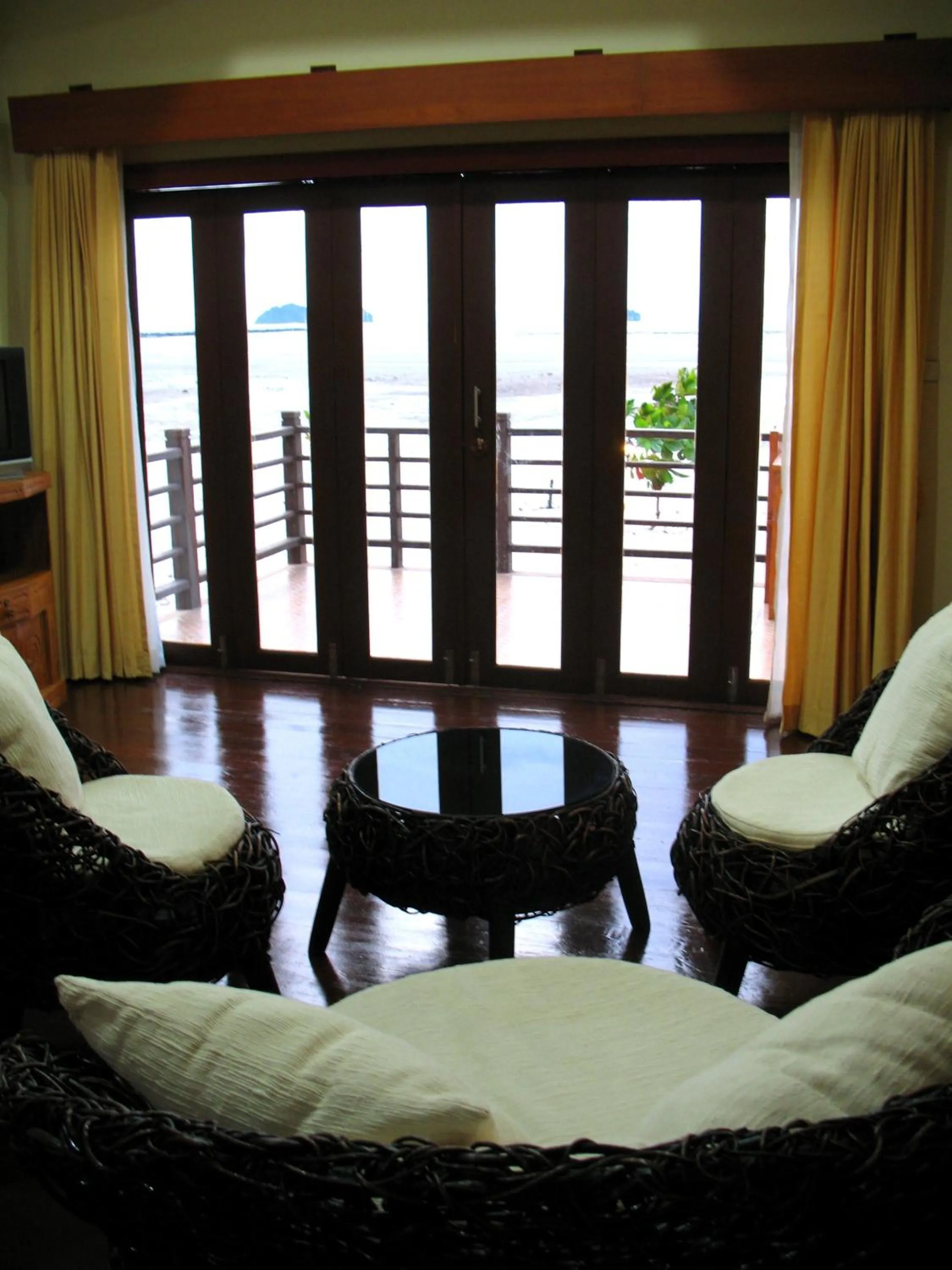 Seating area, Bed in Phangka Paradise Resort