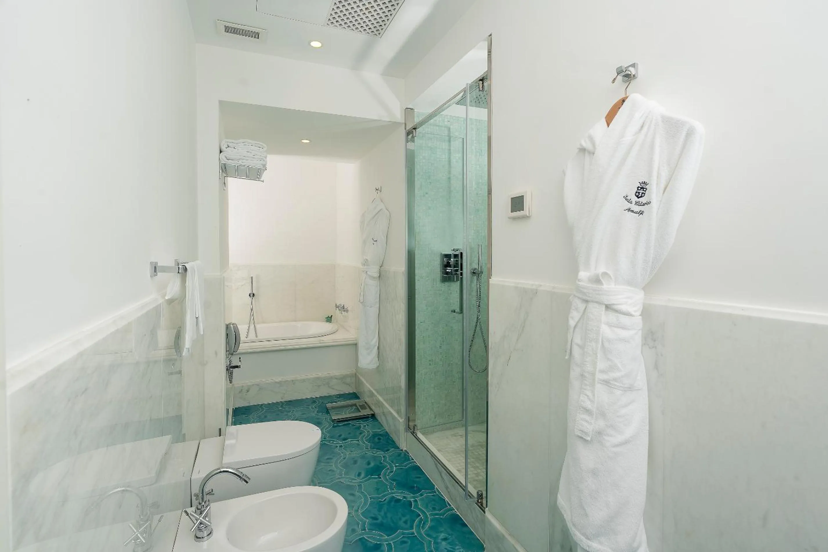 Shower in Hotel Santa Caterina