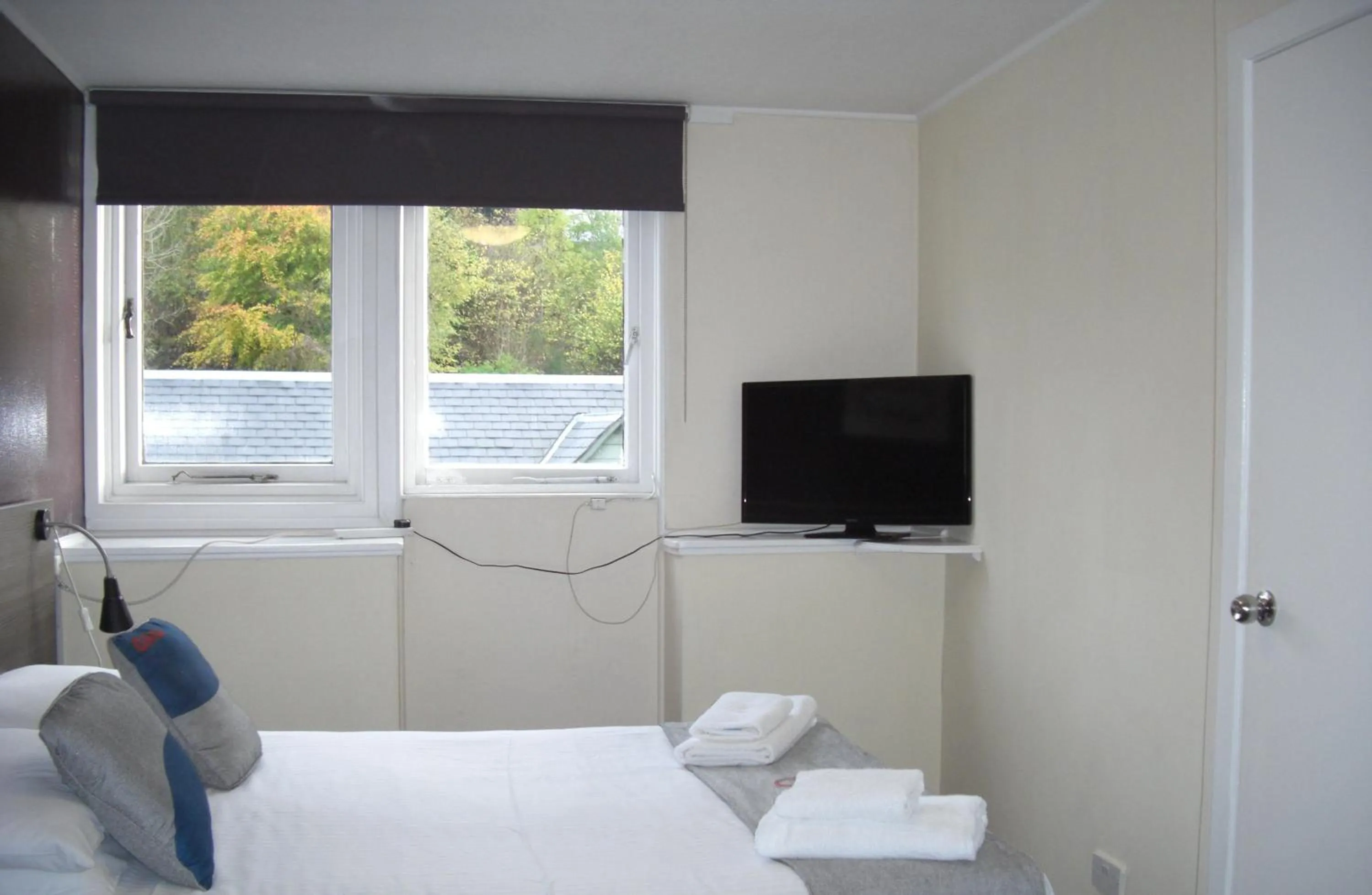 Bedroom, Bed in The Breadalbane Arms Room Only Hotel