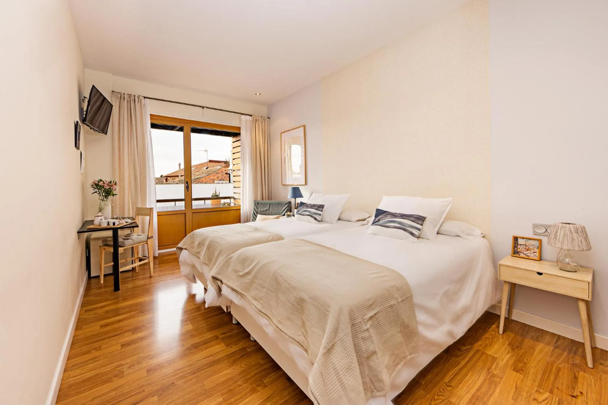 Photo of the whole room, Bed in Eco-Hotel Doña Mayor