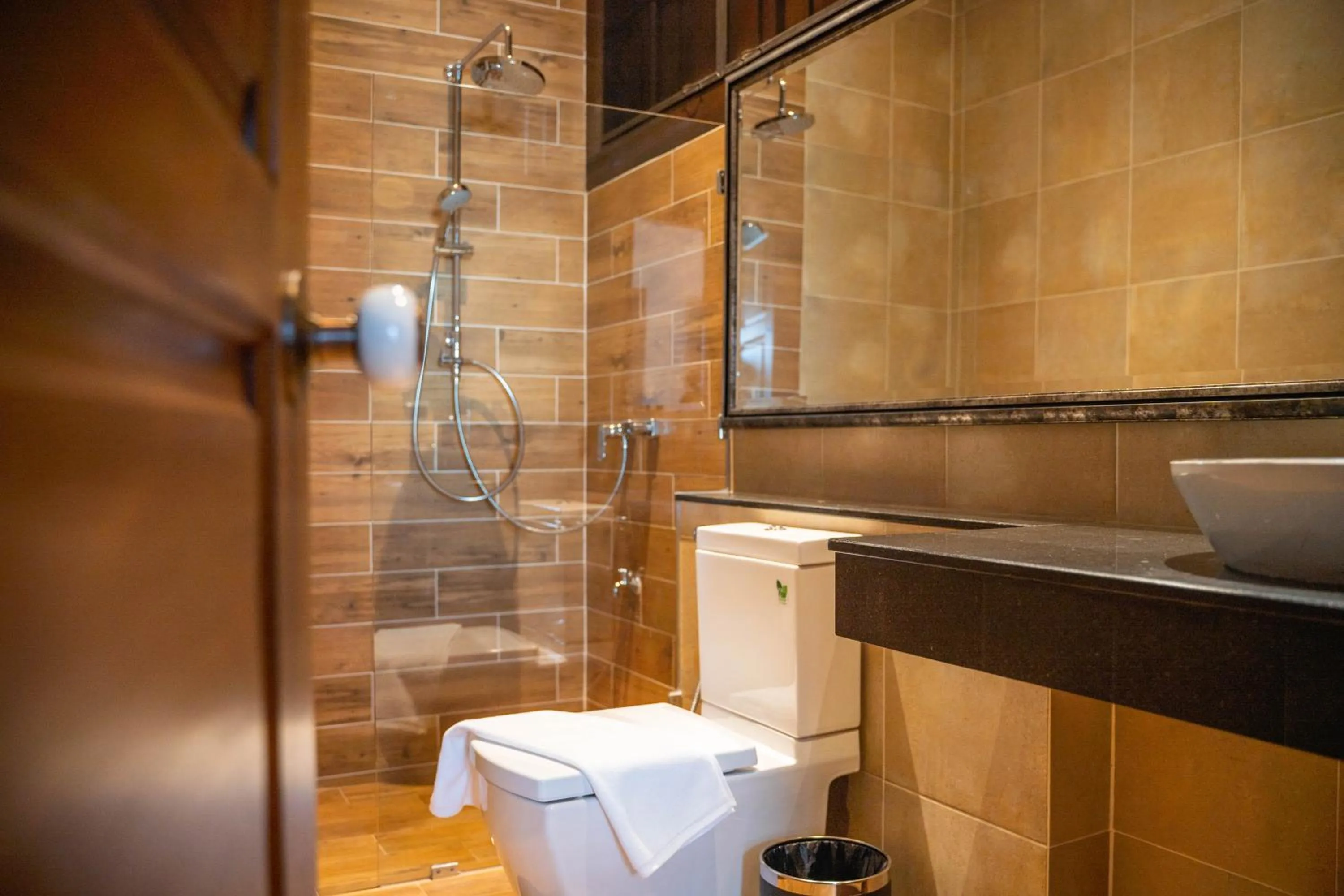 Toilet in Phor Liang Meun Terracotta Arts