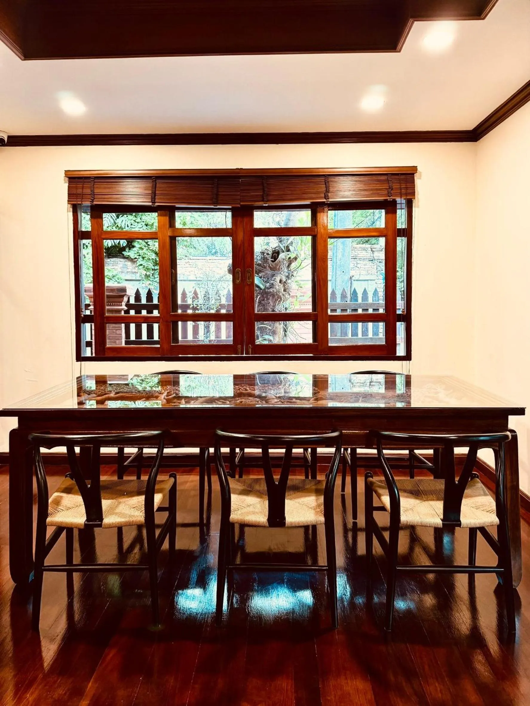 Living room in Phor Liang Meun Terracotta Arts