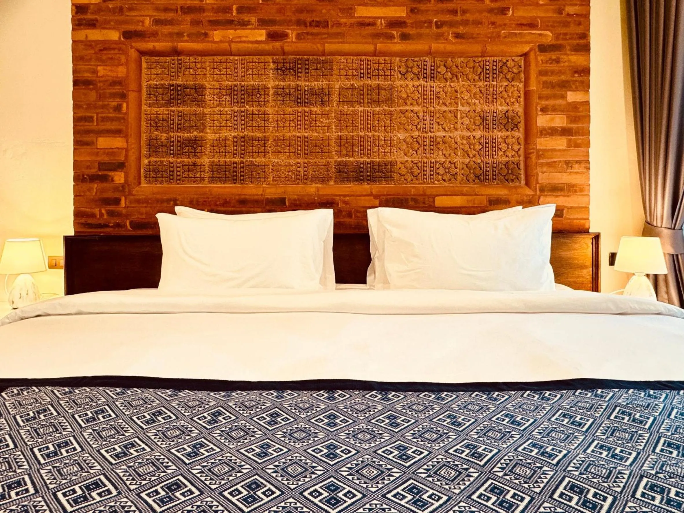 Bed in Phor Liang Meun Terracotta Arts