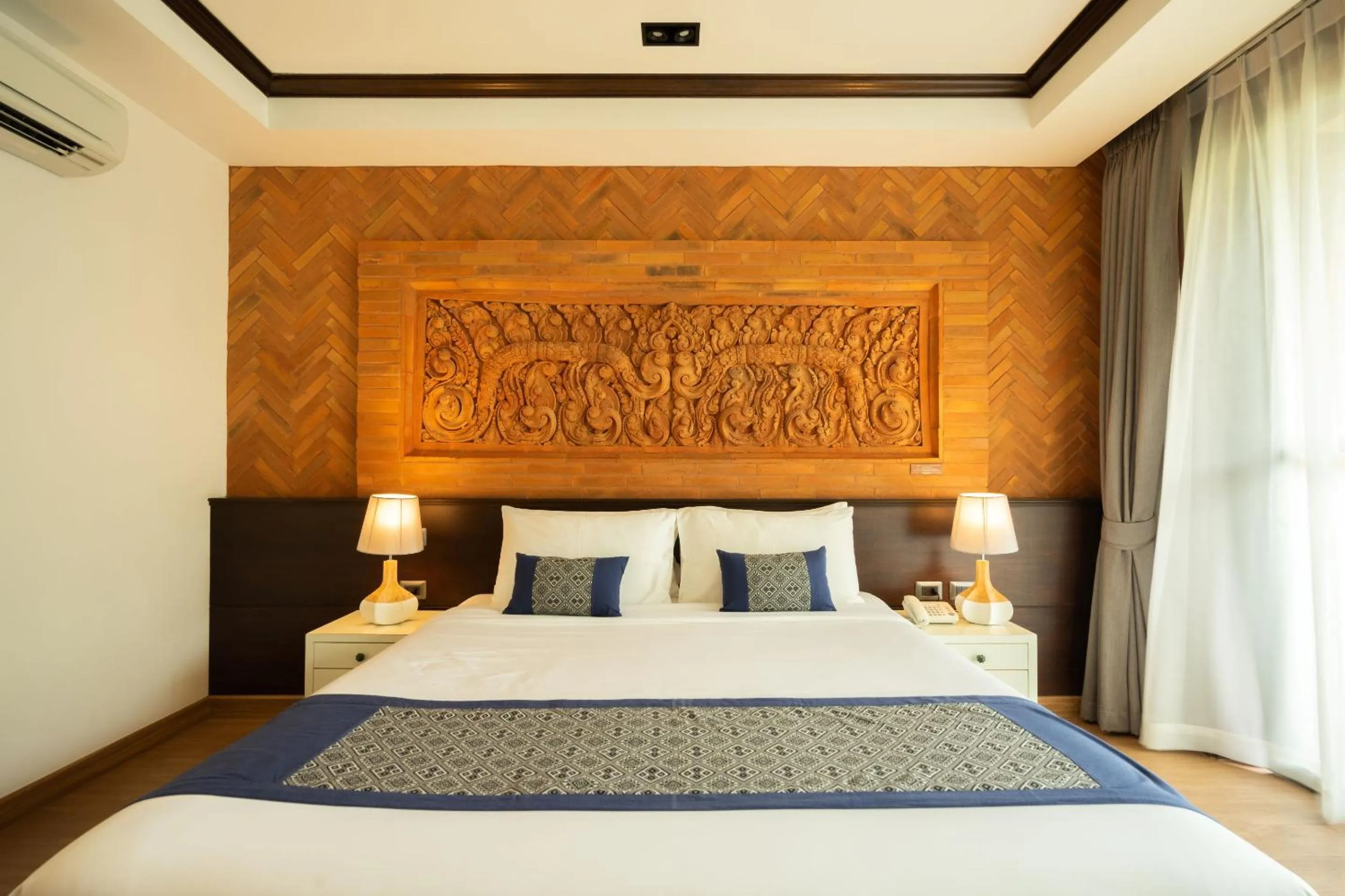 Bedroom, Bed in Phor Liang Meun Terracotta Arts