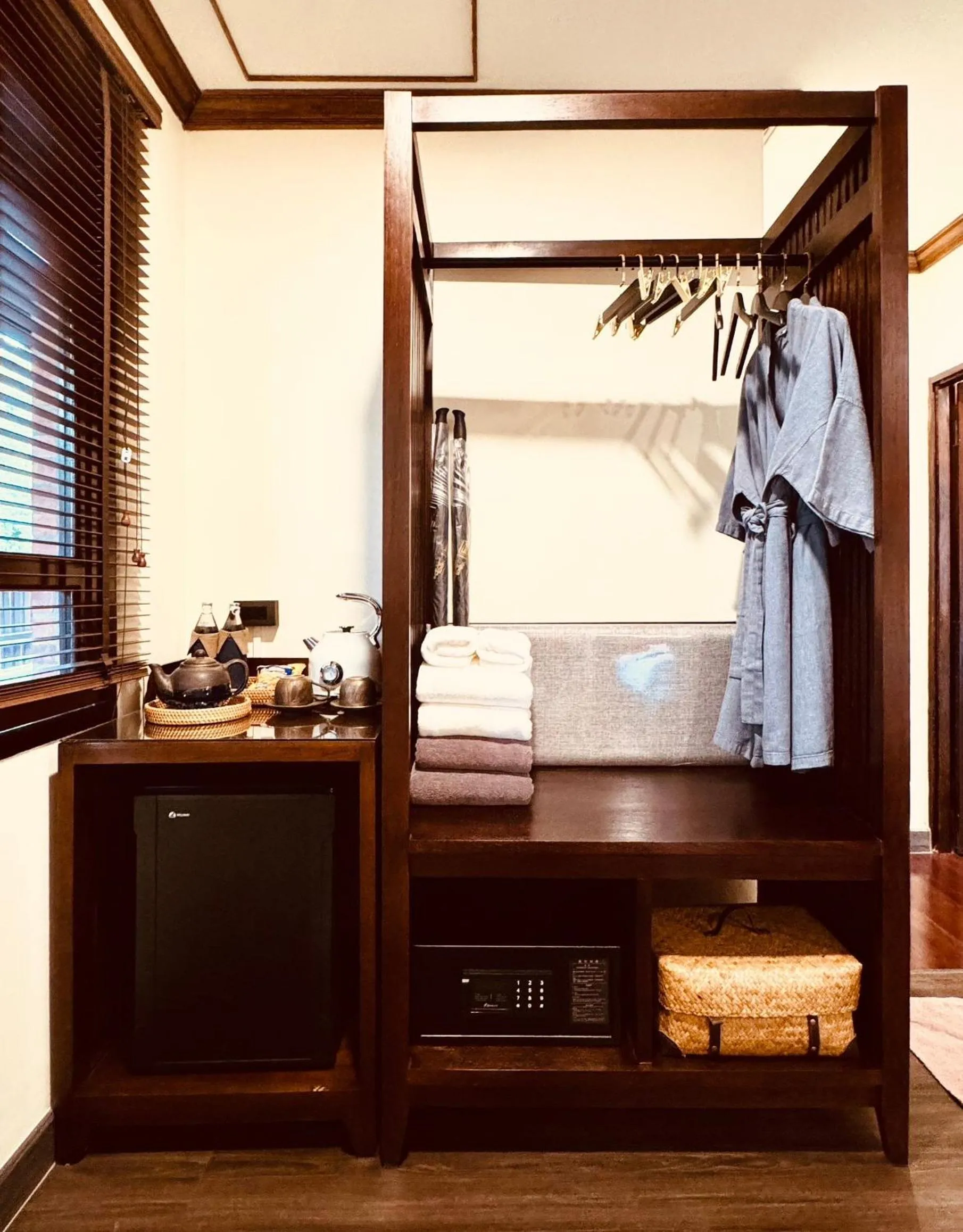 Bed in Phor Liang Meun Terracotta Arts