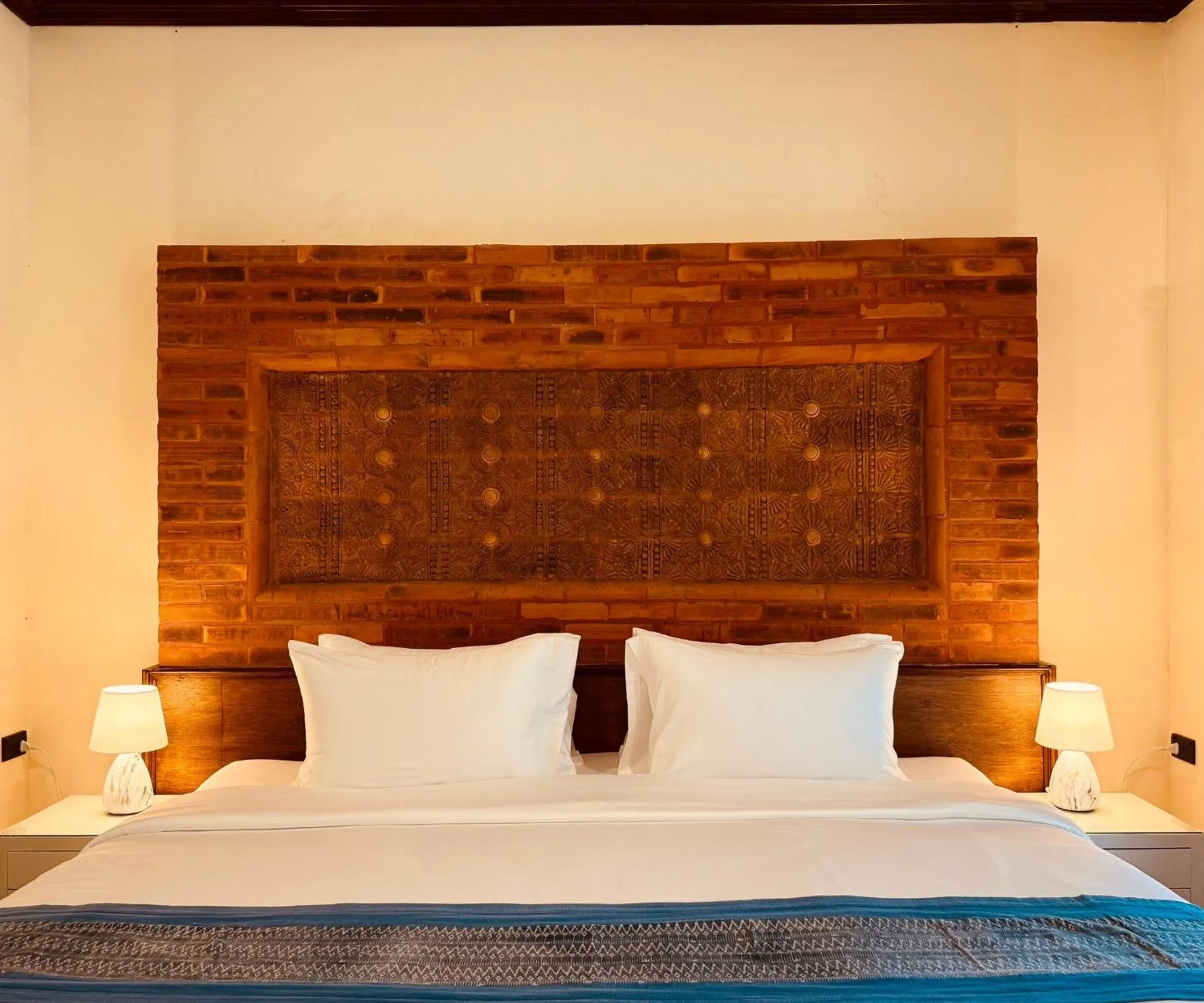 Bed in Phor Liang Meun Terracotta Arts