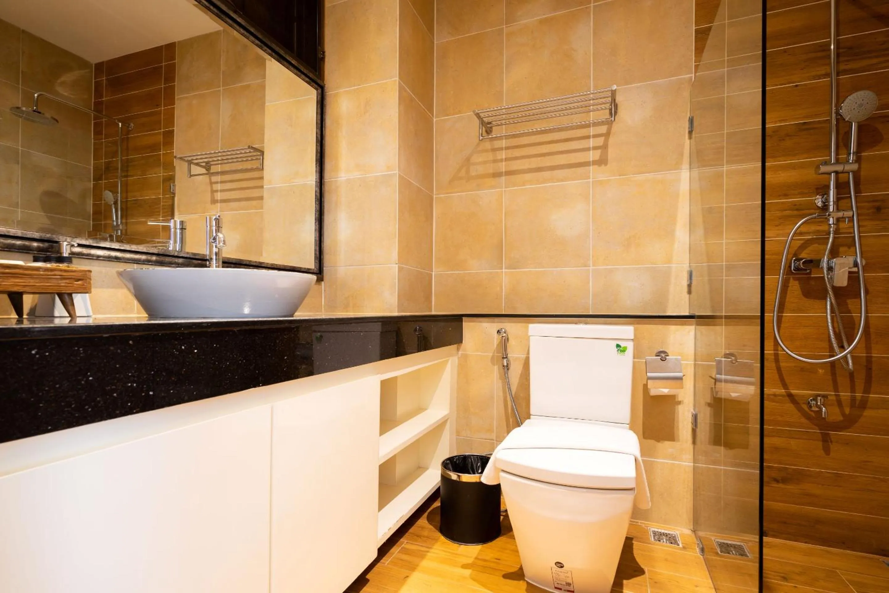 Bathroom in Phor Liang Meun Terracotta Arts