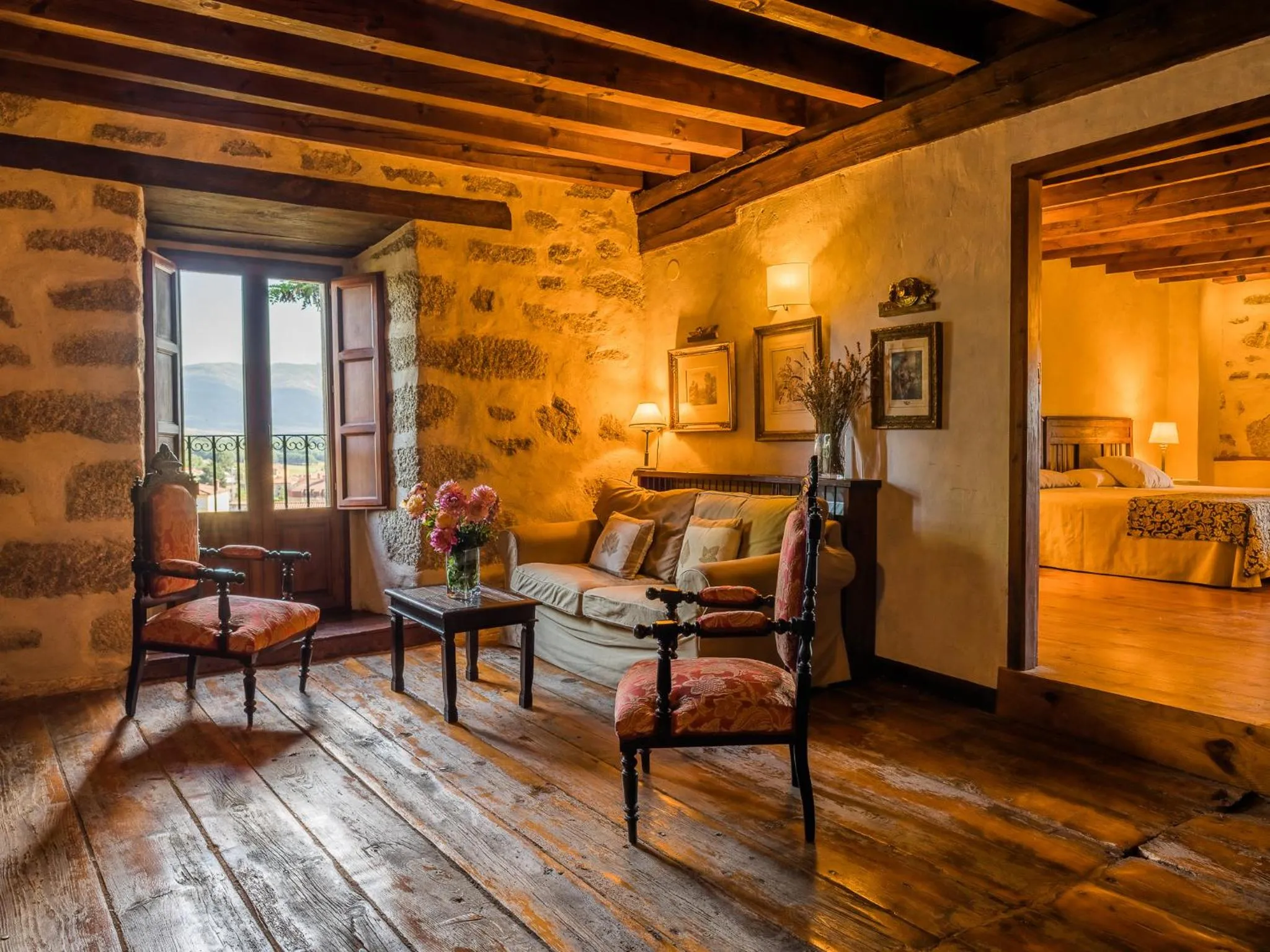 Library in Posada Real La Casa de Arriba