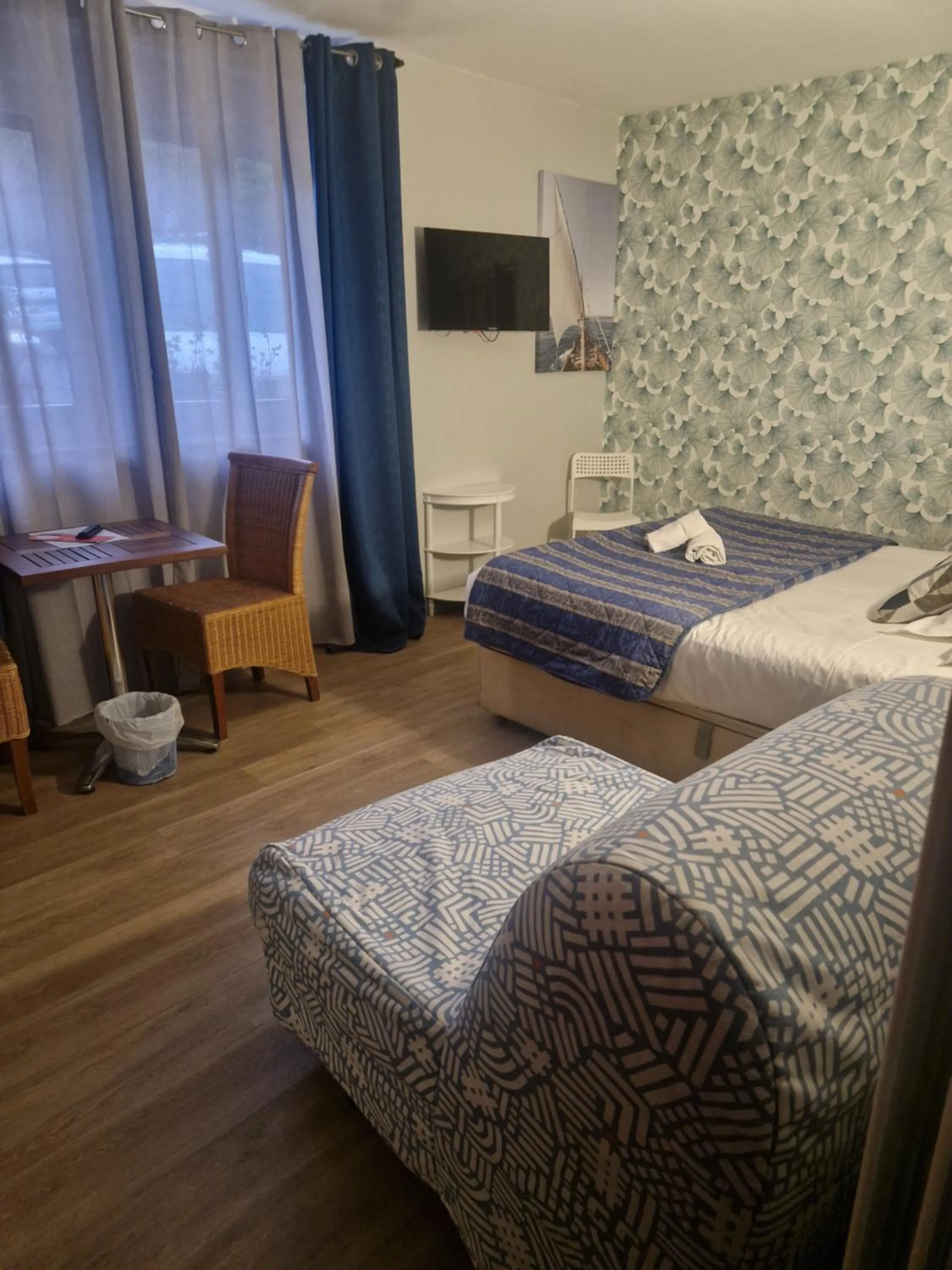 Bed in Hotel La Voilerie Cancale bord de mer