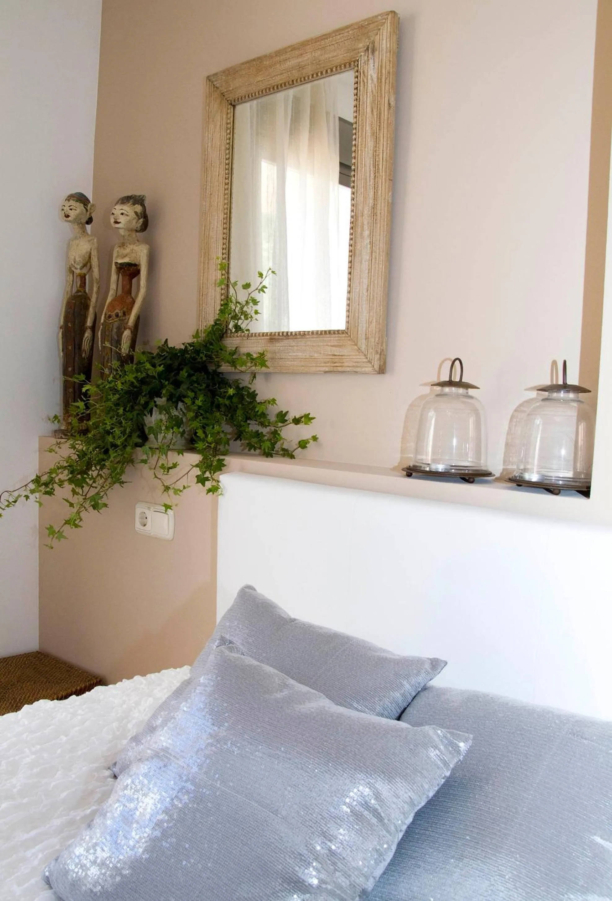 Bedroom, Bed in Villa Alegre Playa Calpe Grupo Terra de Mar, alojamientos con encanto