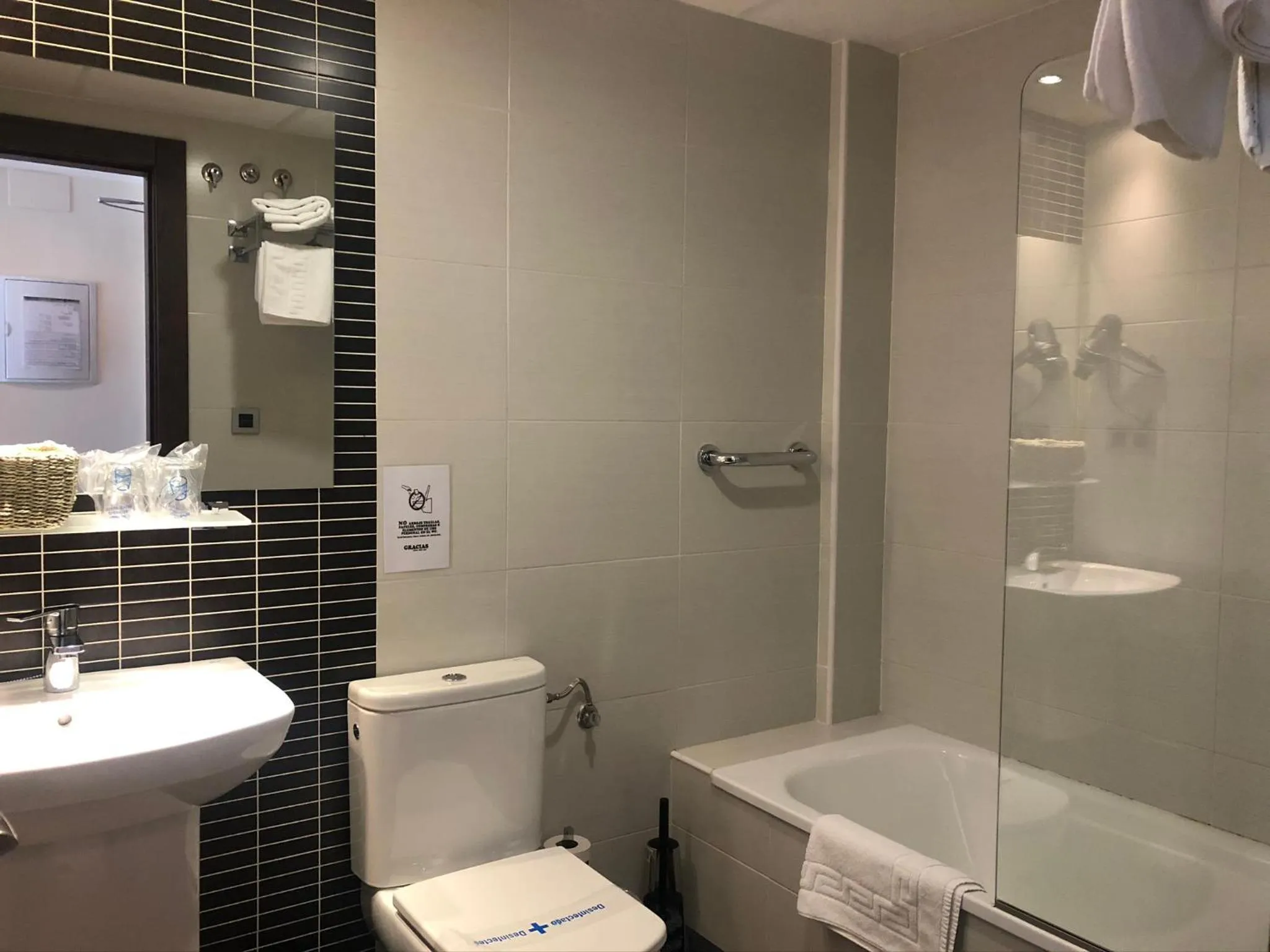 Bathroom in Hotel Rural Real de Poqueira