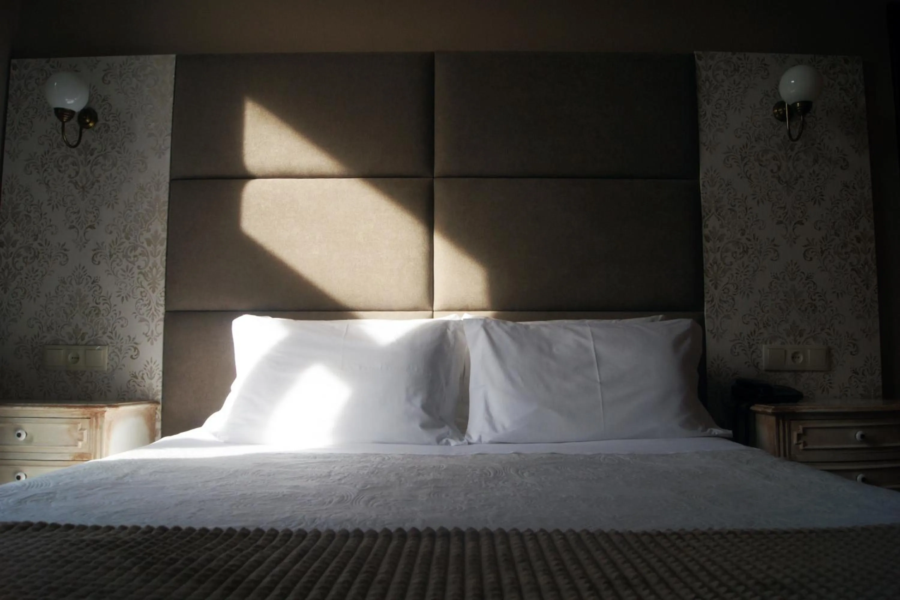 Bed in Hotel Chique Aliados