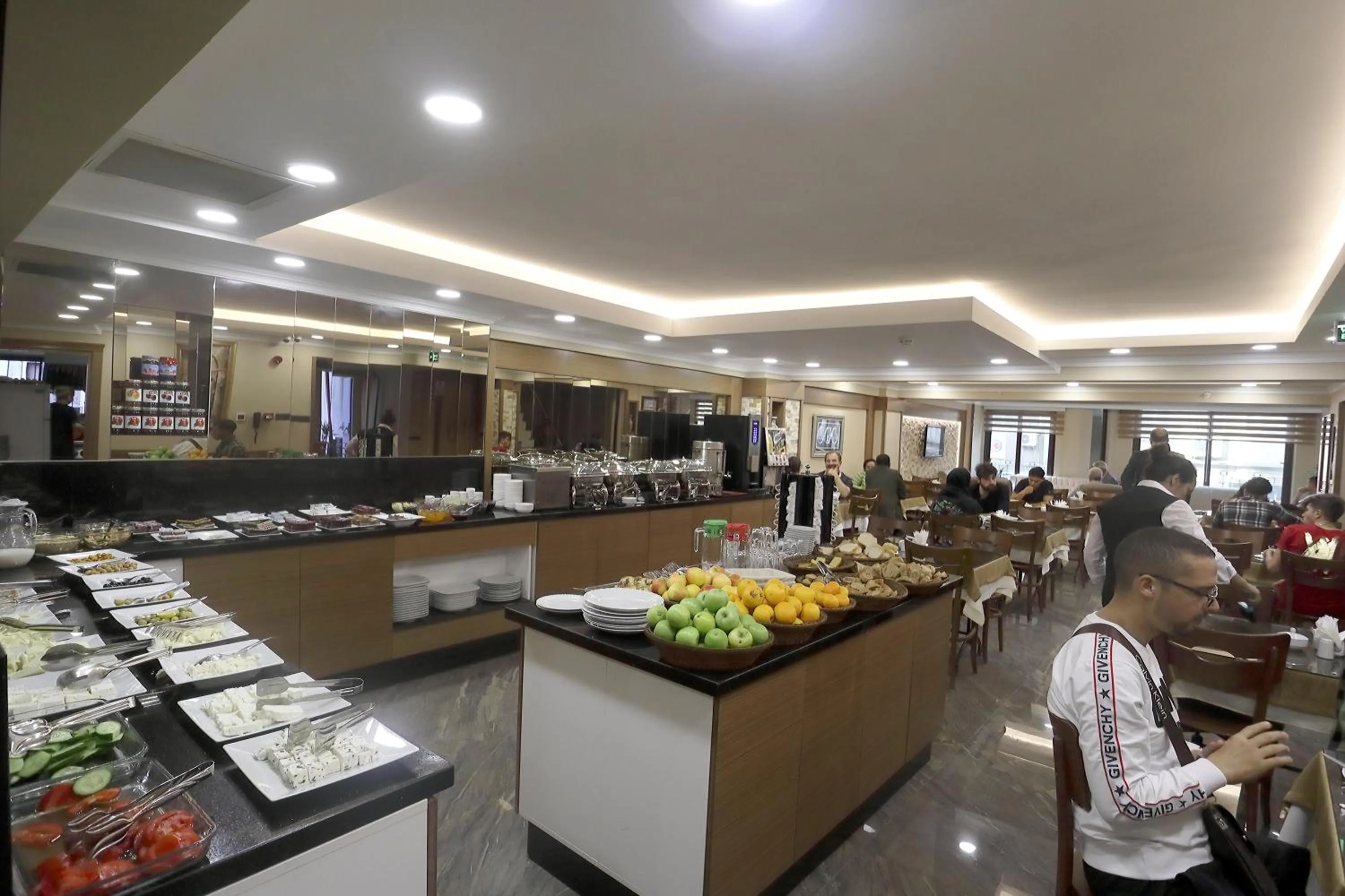 Restaurant/places to eat in NL Amsterdam Hotel