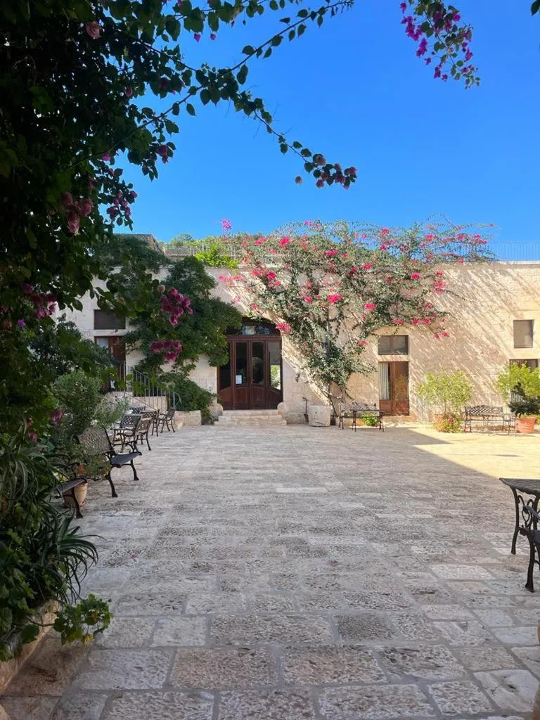 Property building in Masseria Morrone
