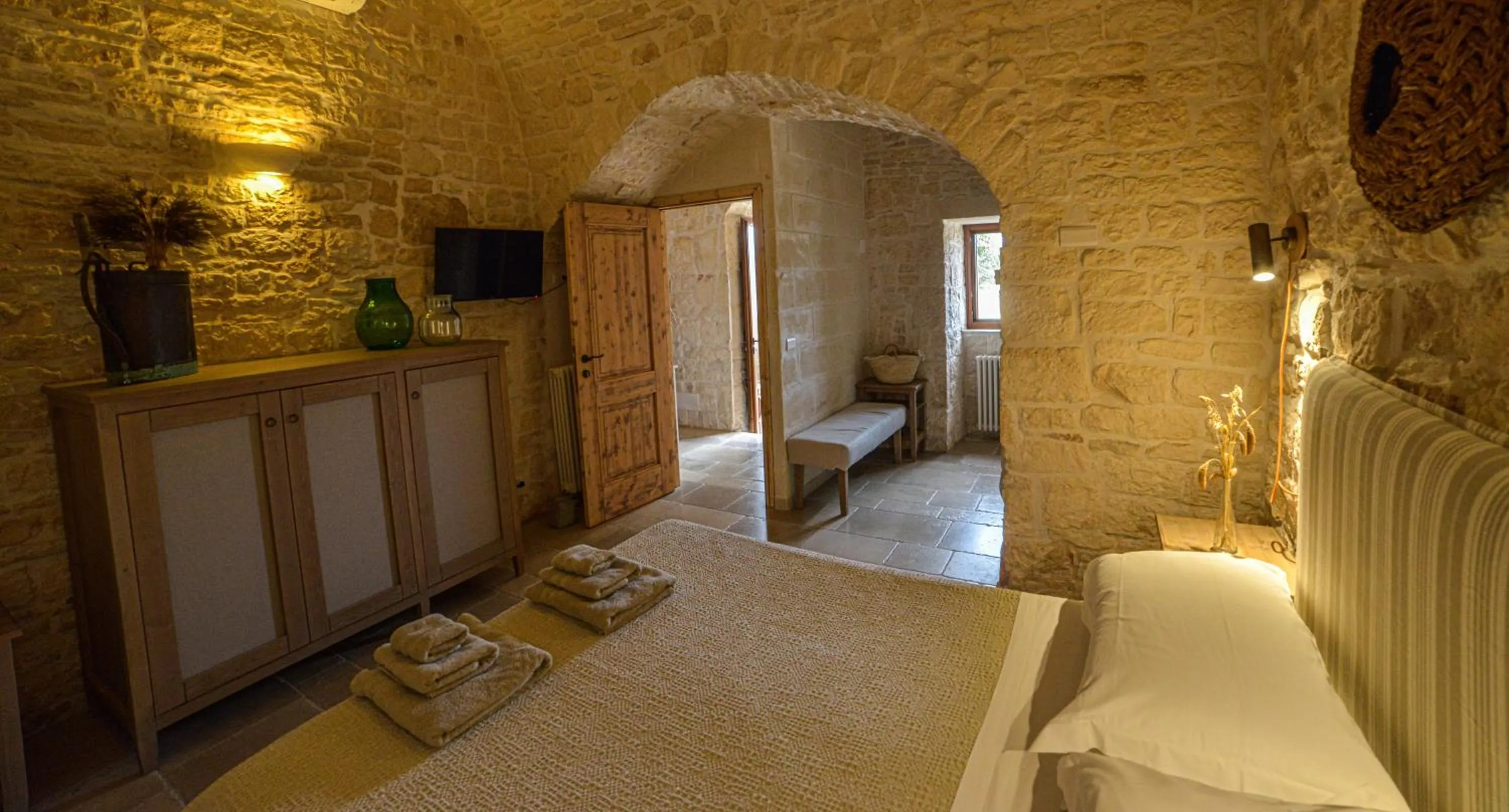 Photo of the whole room, Bed in Masseria Morrone