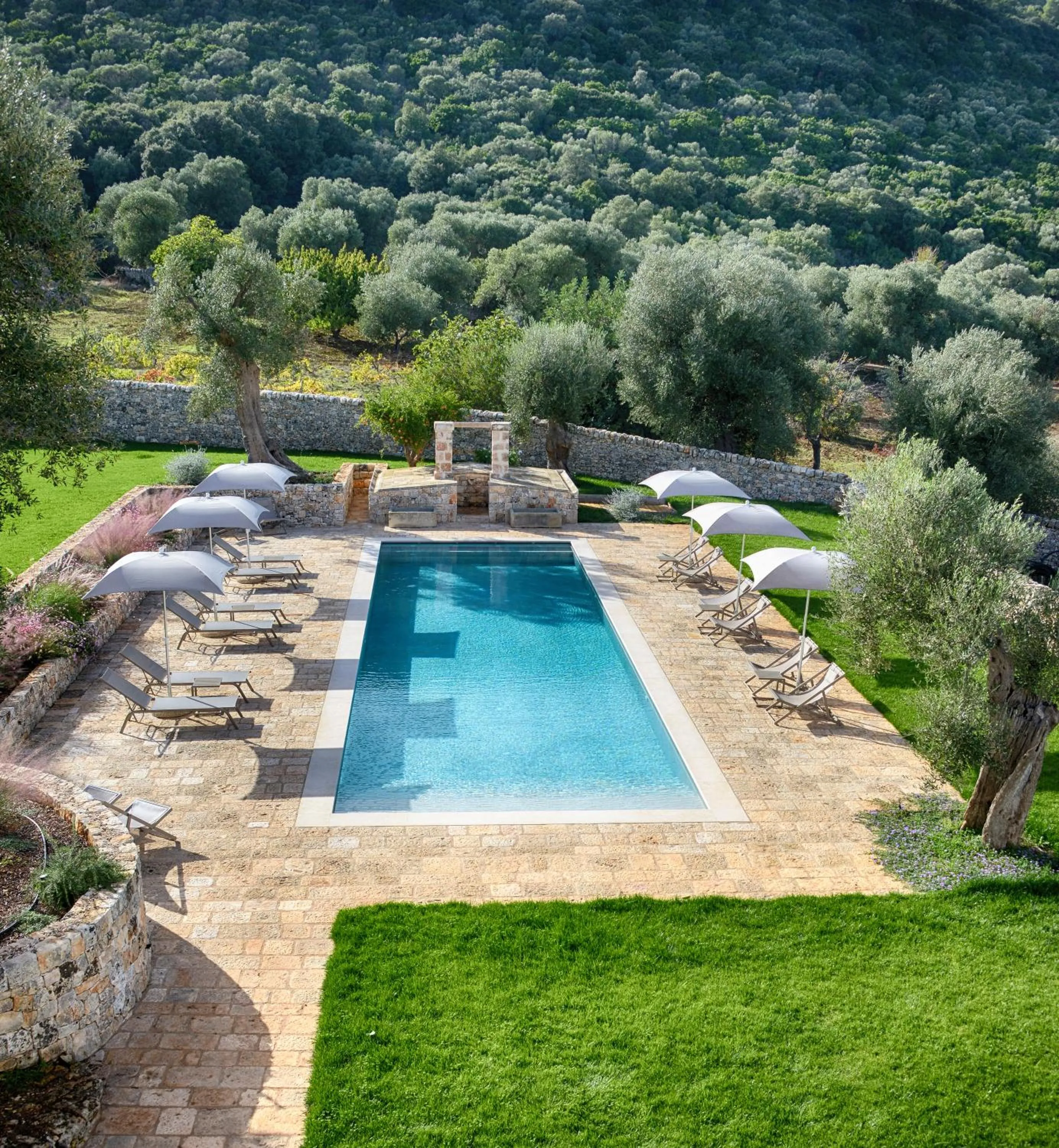 Property building in Masseria Morrone