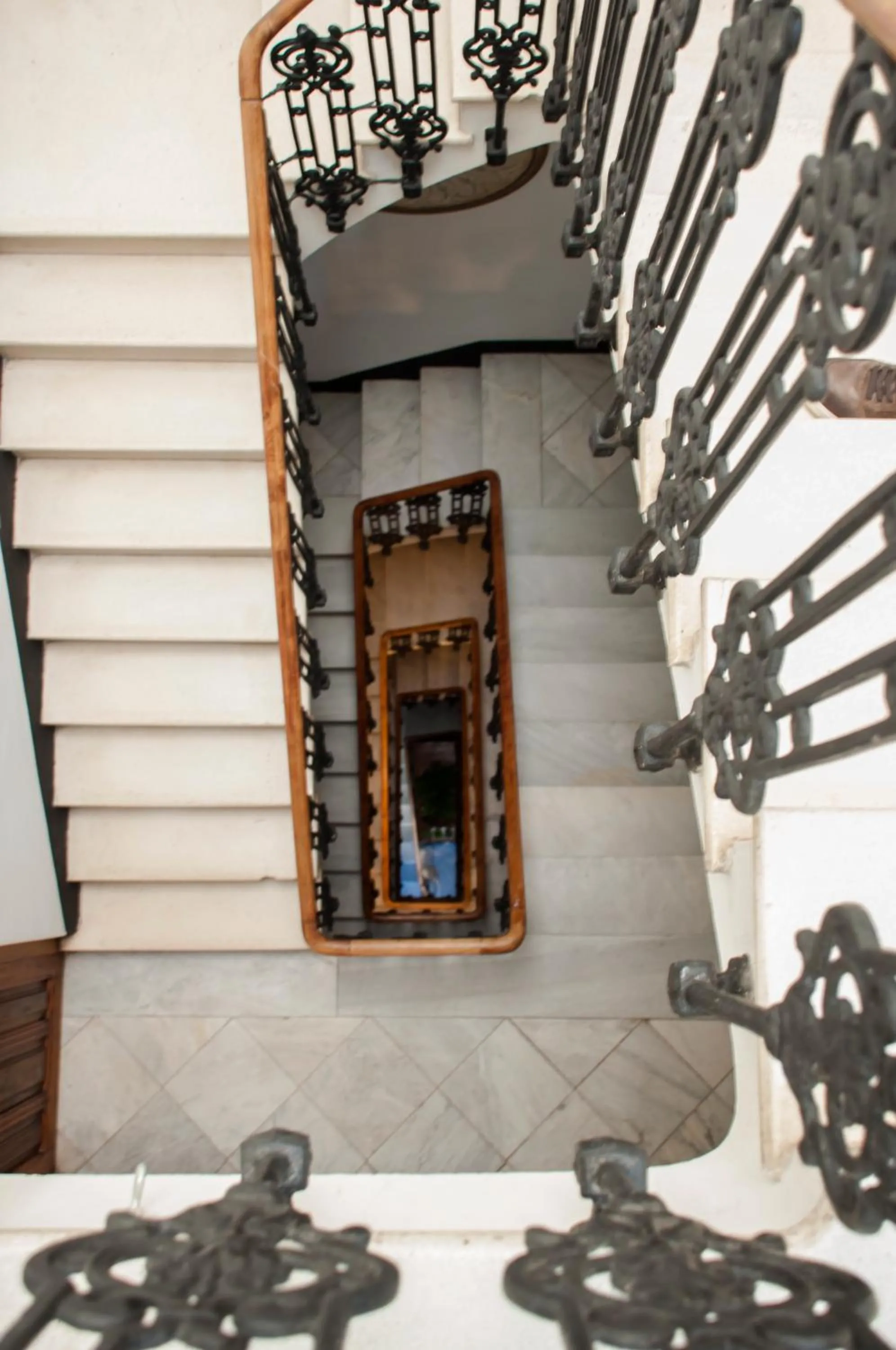 Property building in Valencia Apartamentos Goya