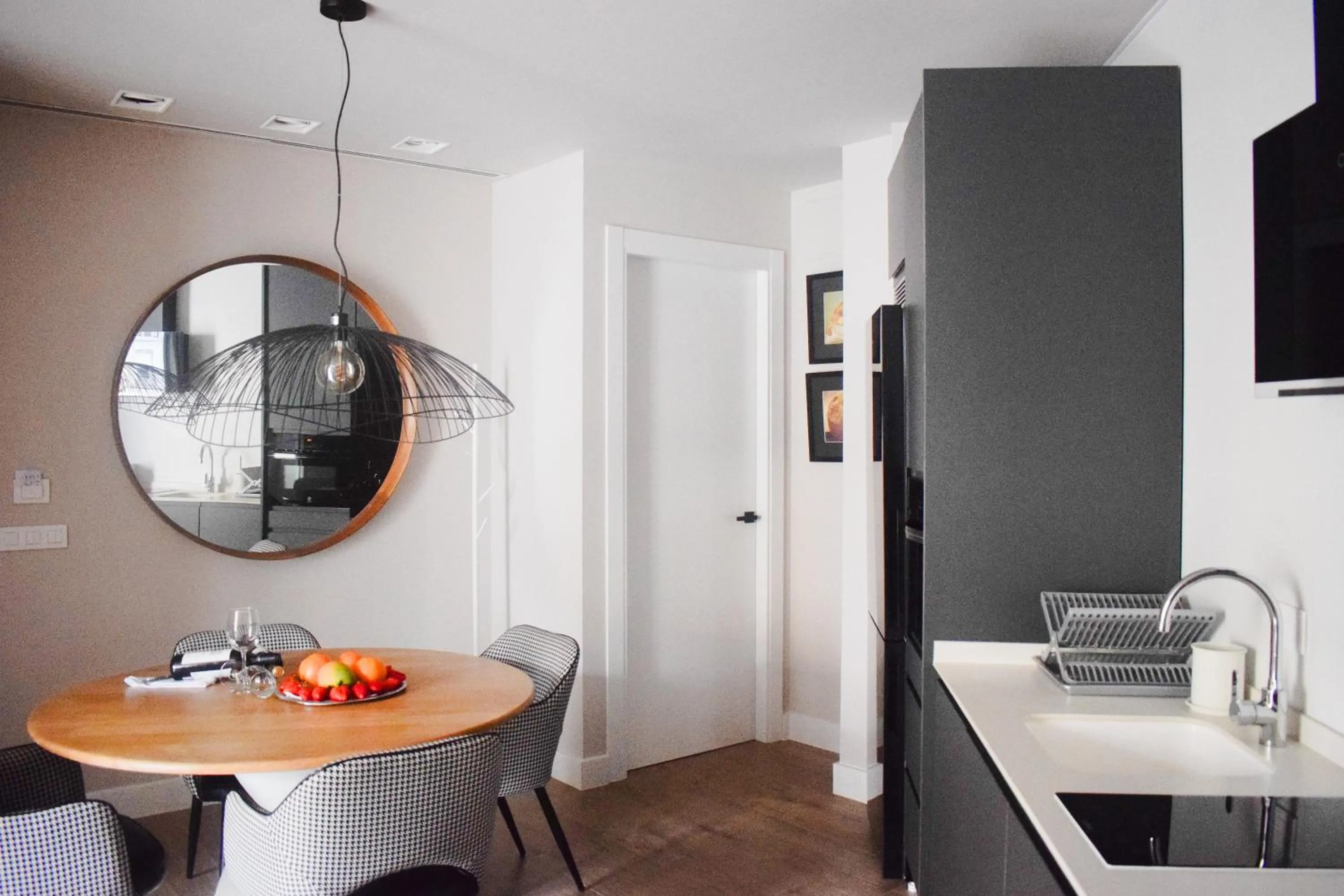 Kitchen or kitchenette in Valencia Apartamentos Goya