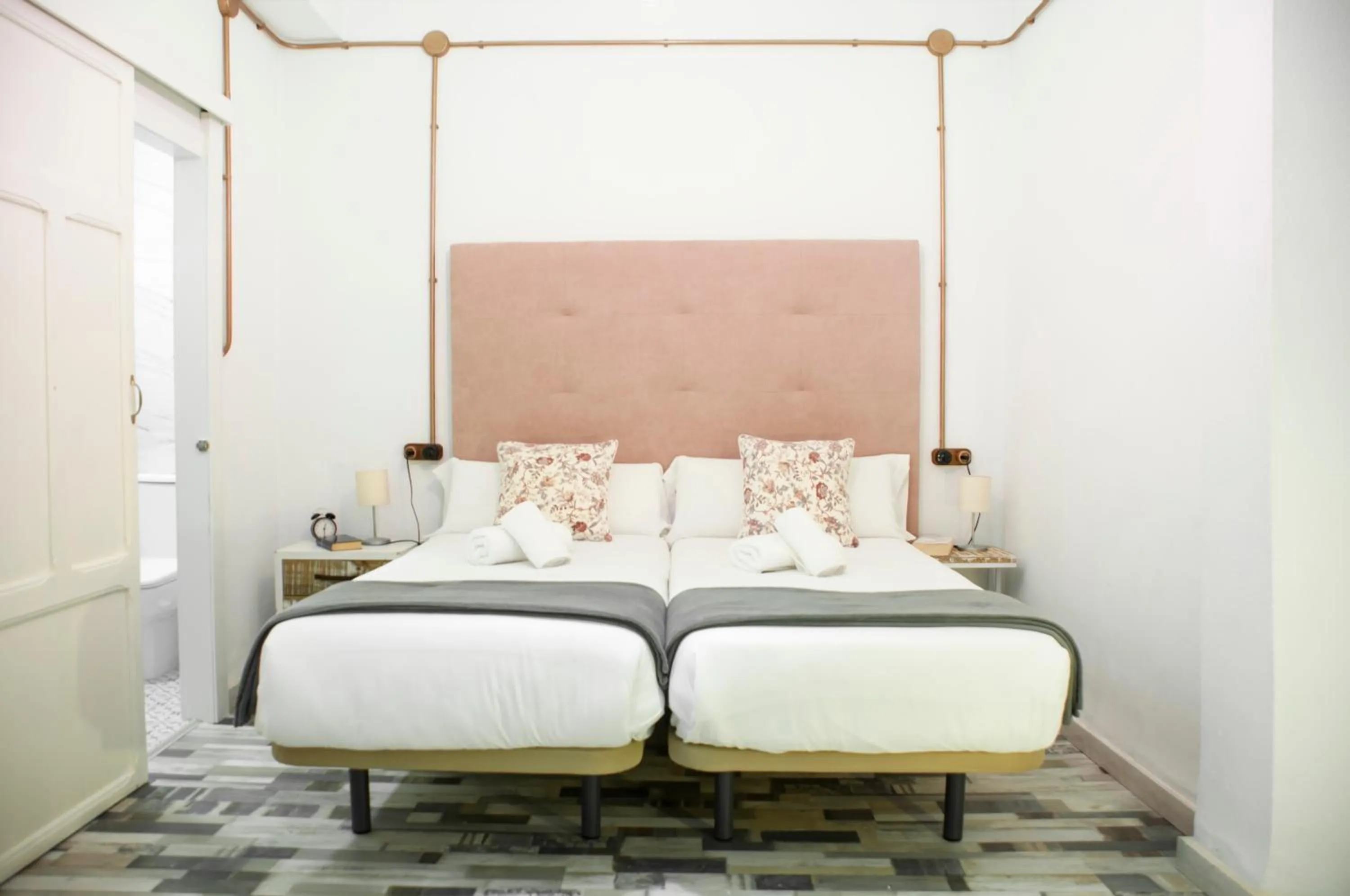 Bed in Valencia Apartamentos Goya