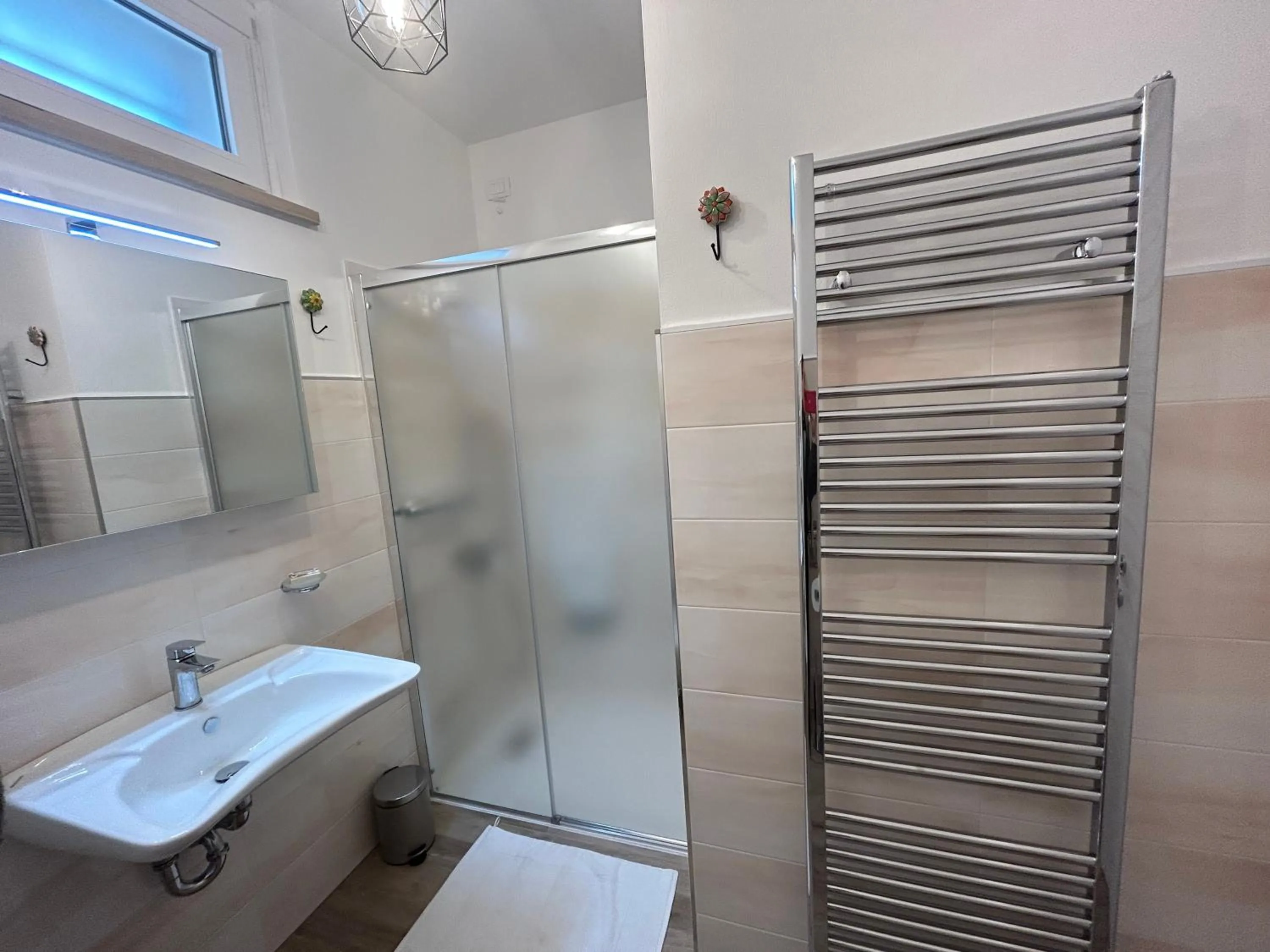 Shower in Hotel Panoramica