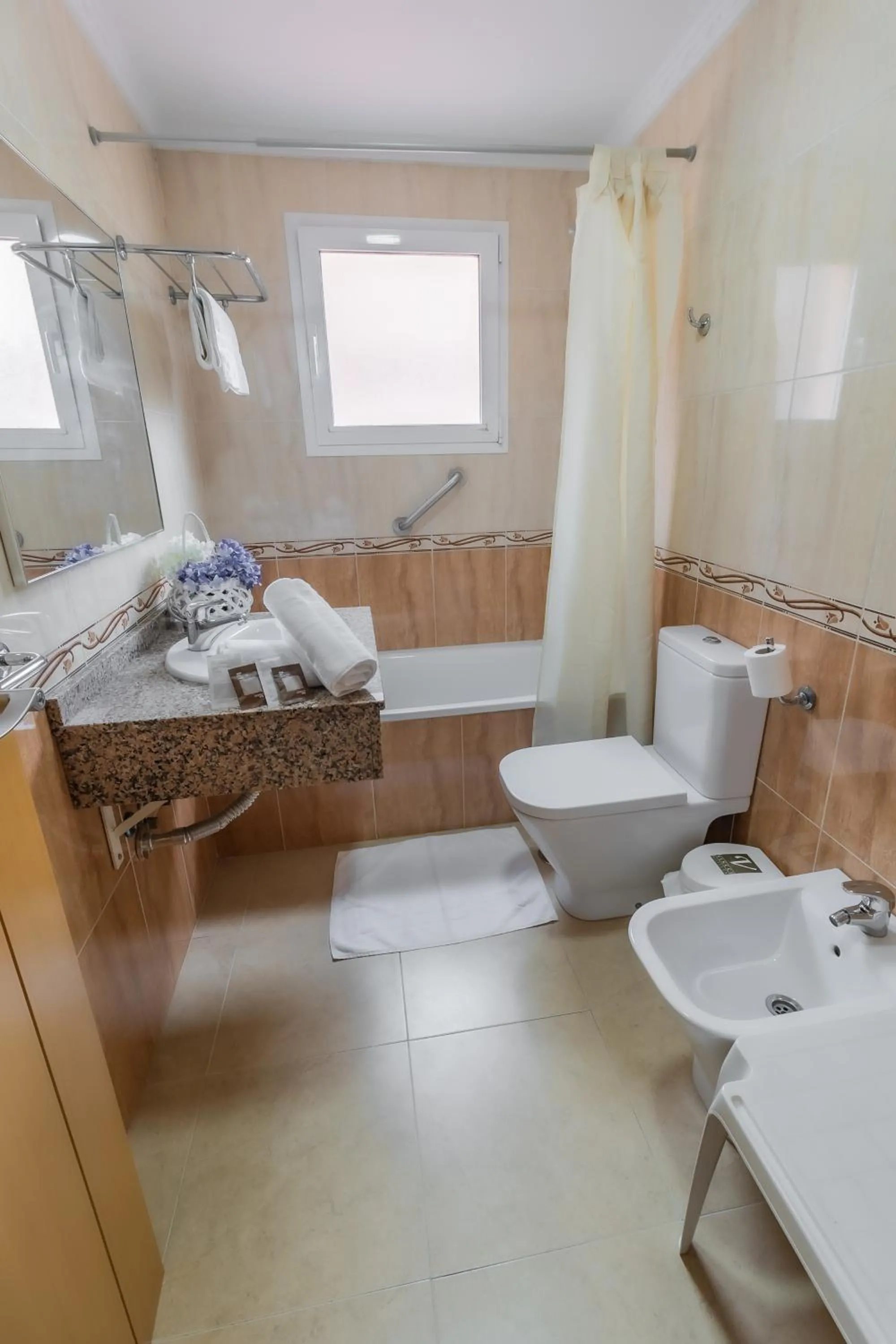 Bathroom in Apartamentos Turisticos Las Yucas