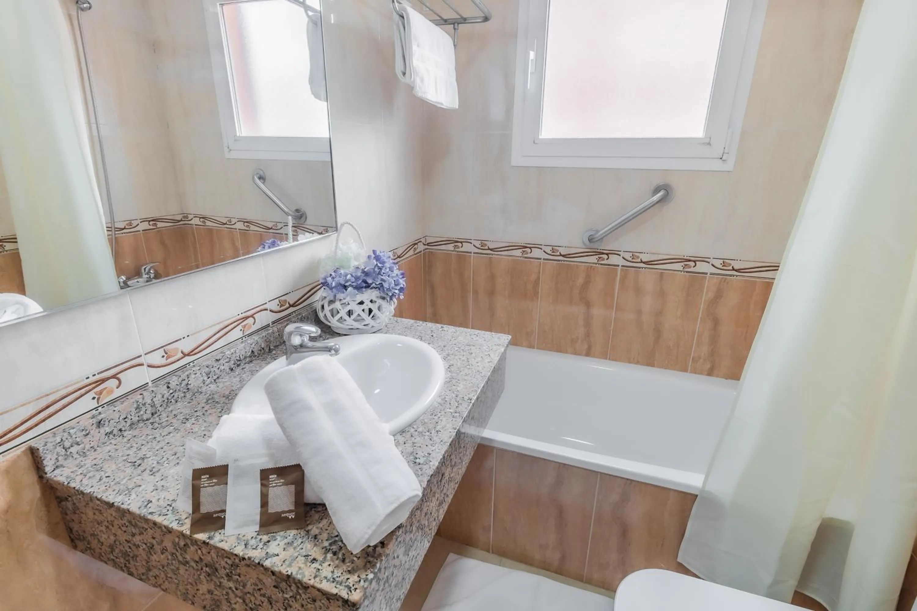 Bathroom in Apartamentos Turisticos Las Yucas