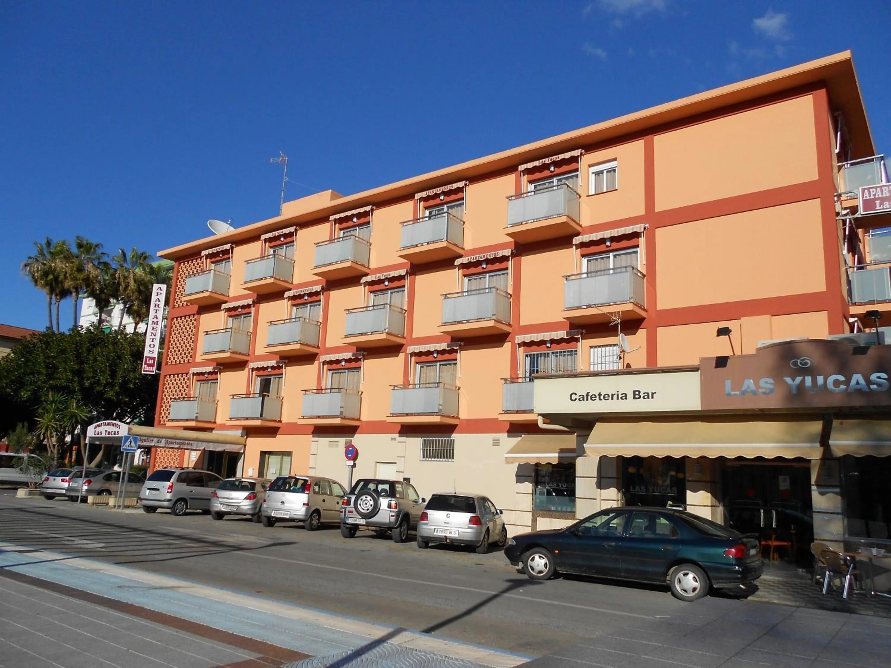 Facade/entrance in Apartamentos Turisticos Las Yucas