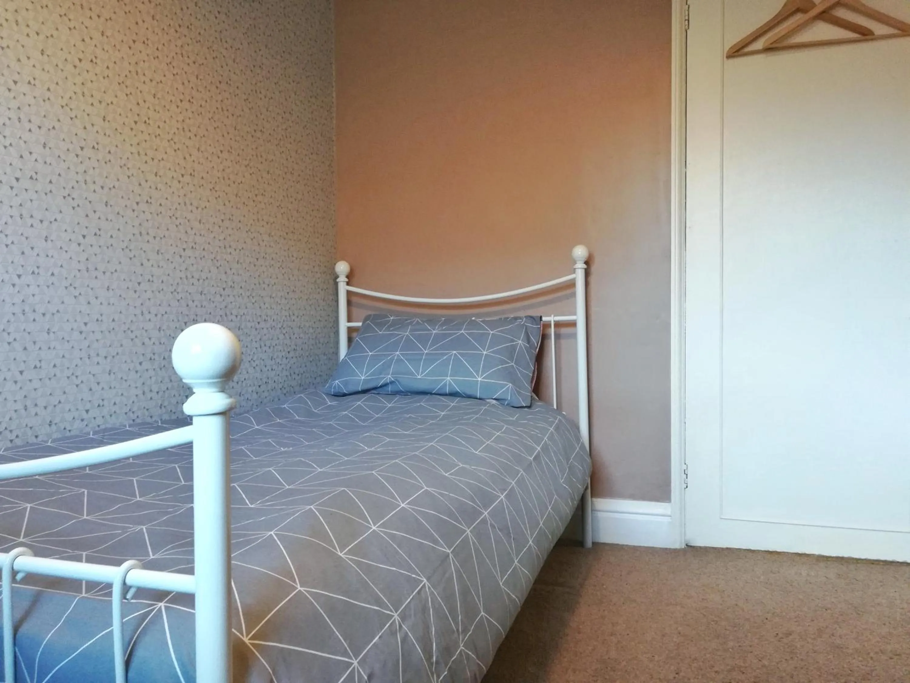 Bed in The Blue Mantle