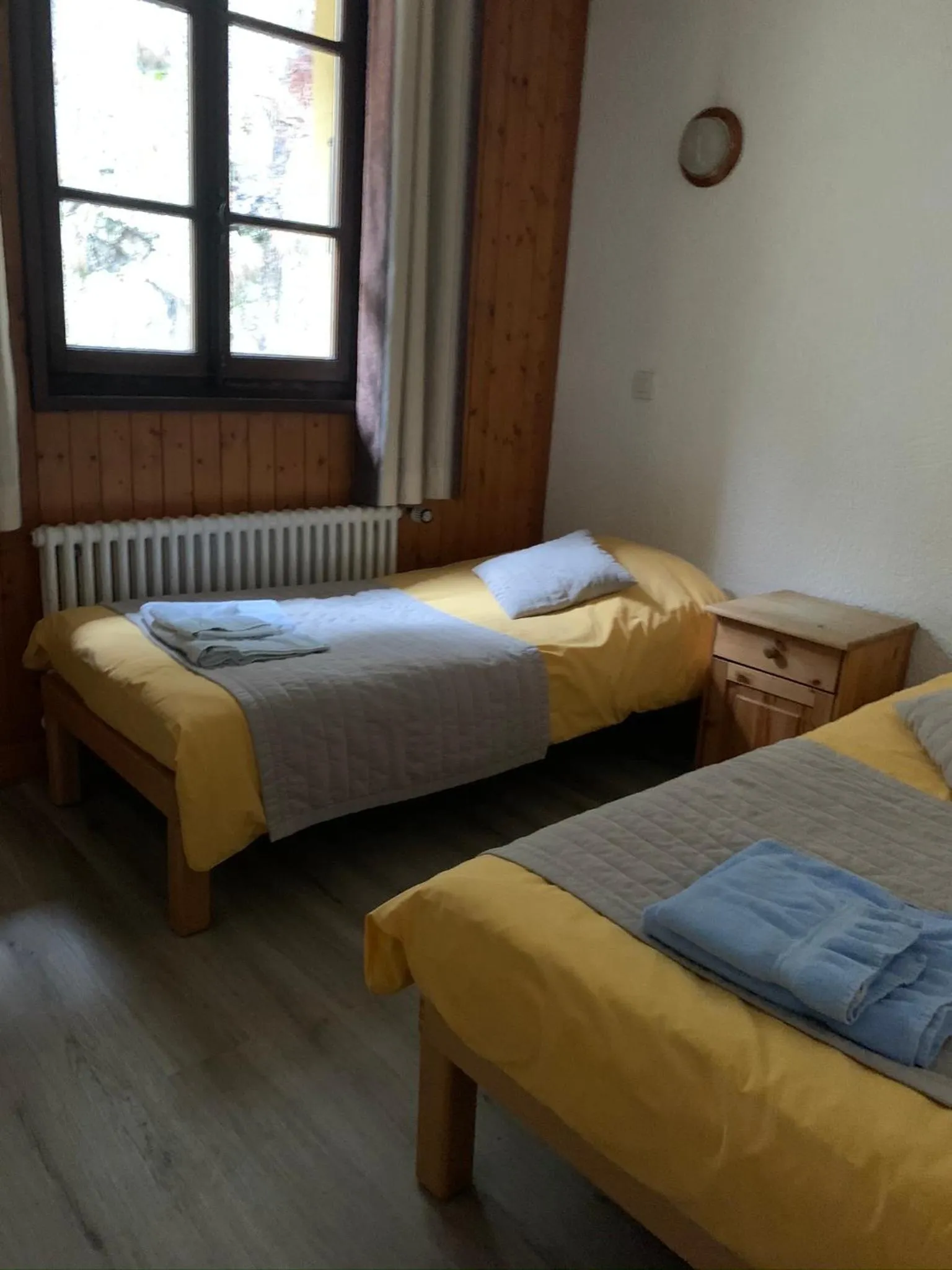 Bed in Hotel des Lacs