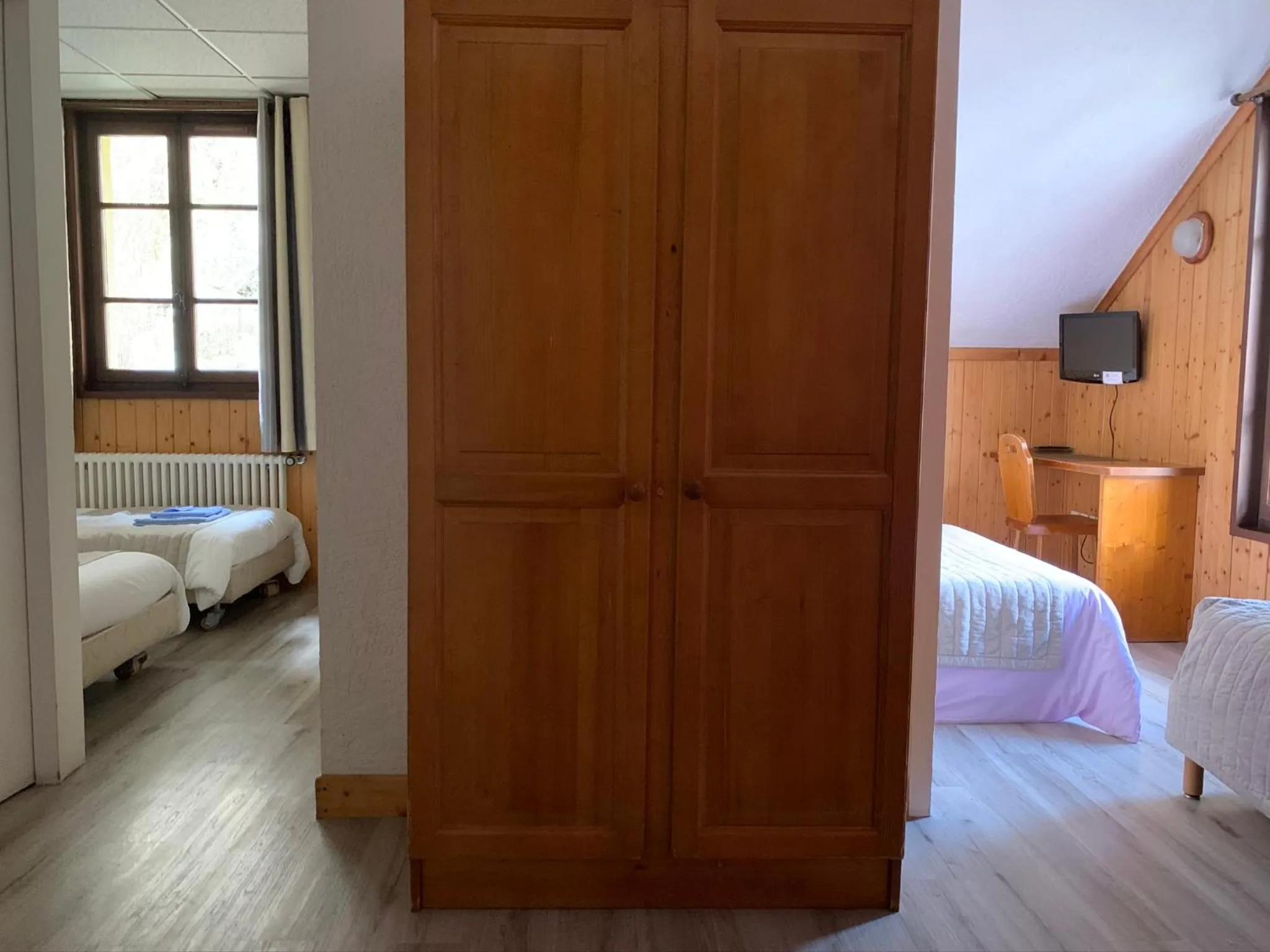 Bed in Hotel des Lacs