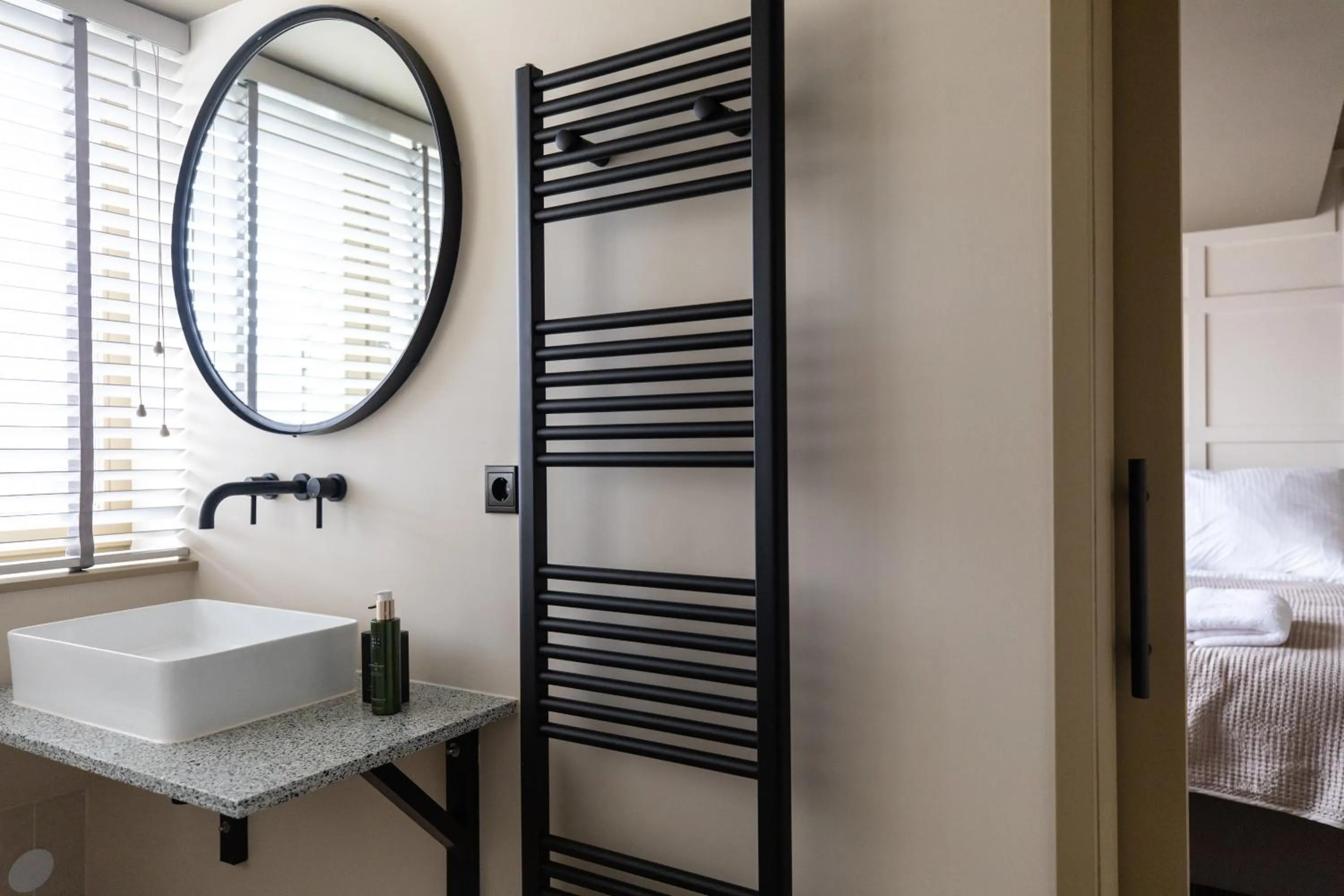 Bed in Seabreeze Suites - near Zandvoort aan Zee