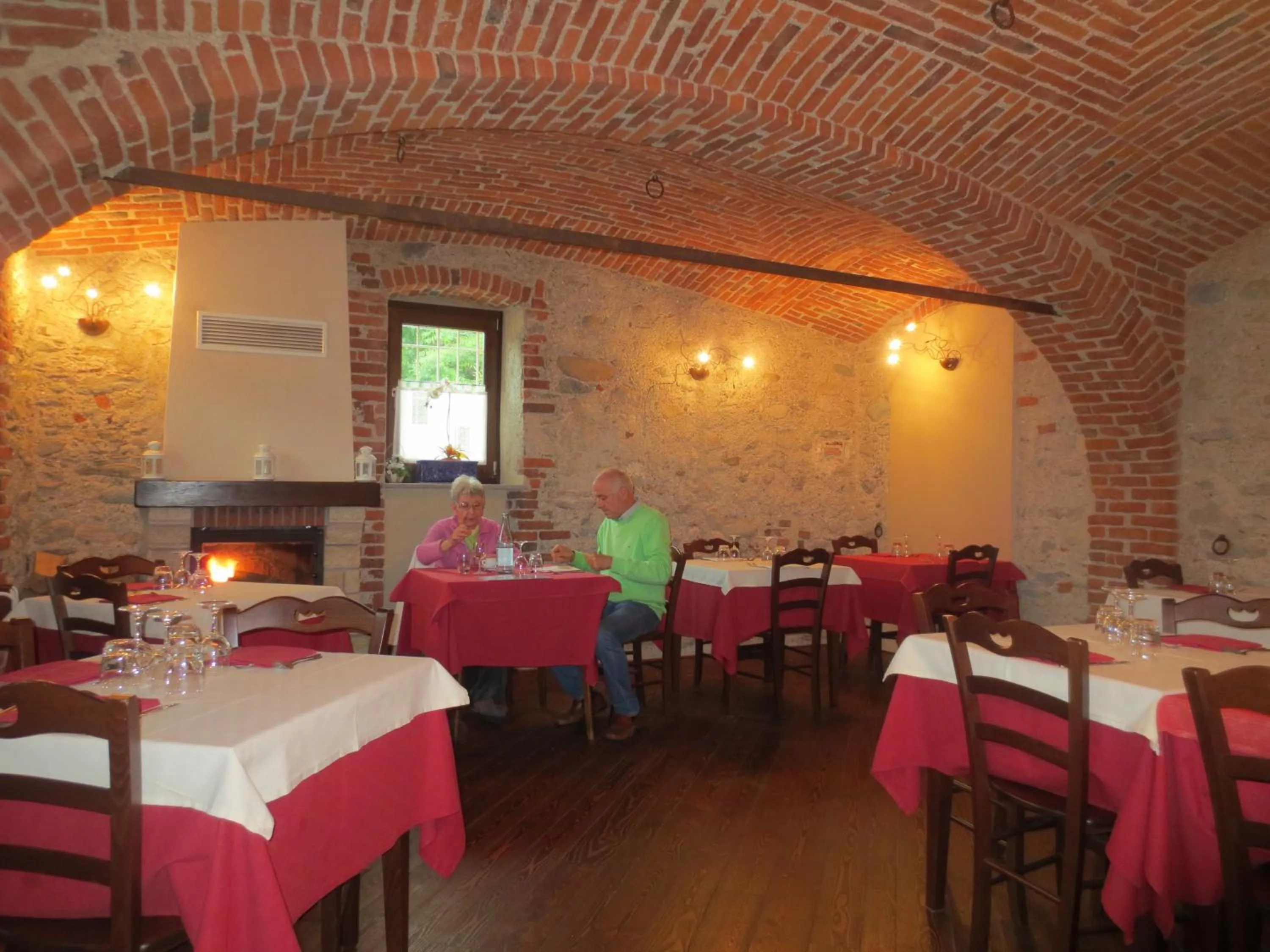 Restaurant/places to eat in Albergo dei Pescatori