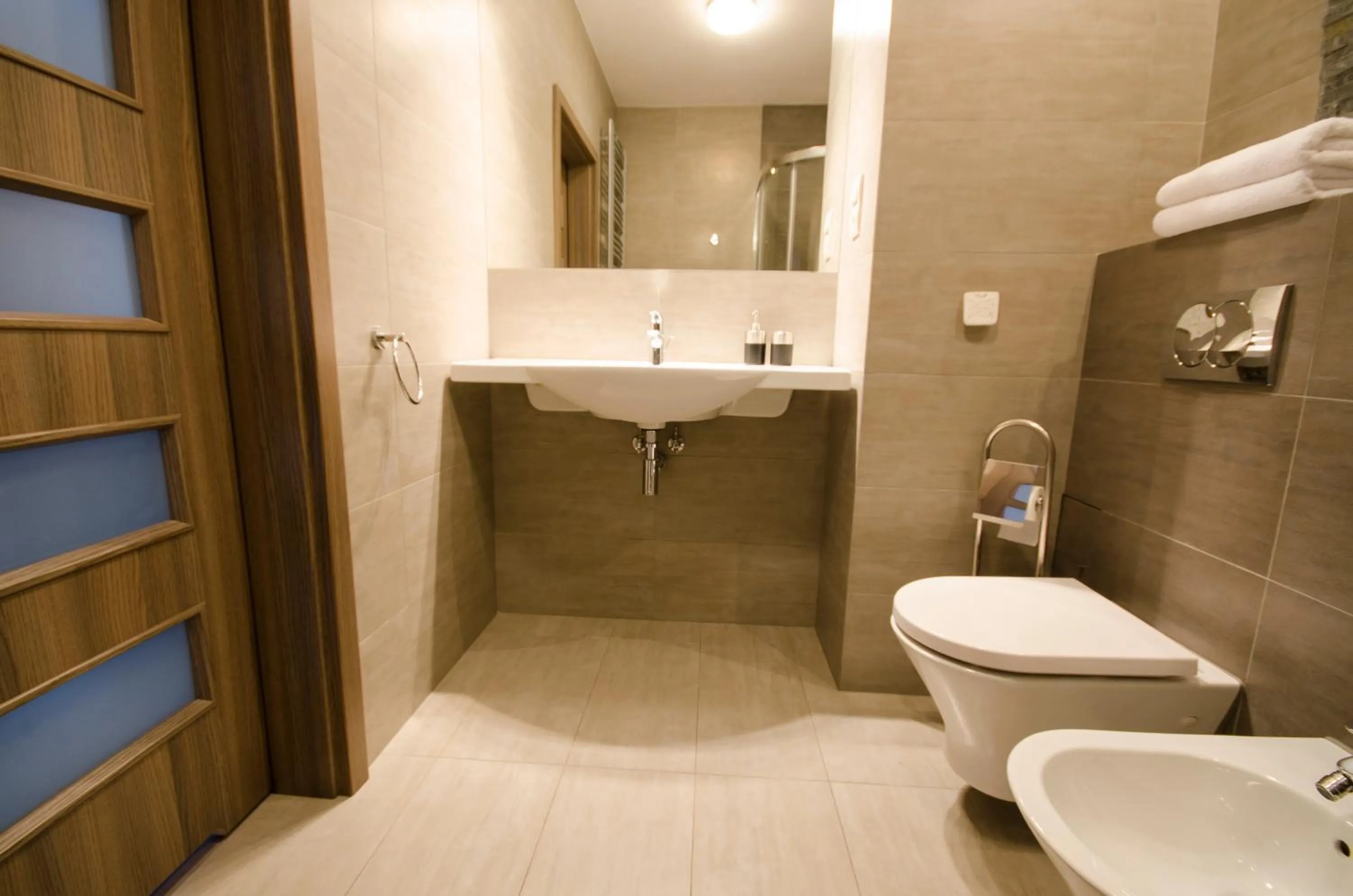 Bathroom in Angel City Center Krakow Aparthotel