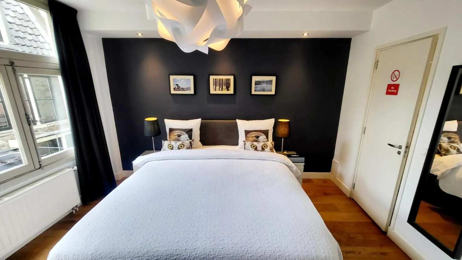 Bed in Velvetamsterdam