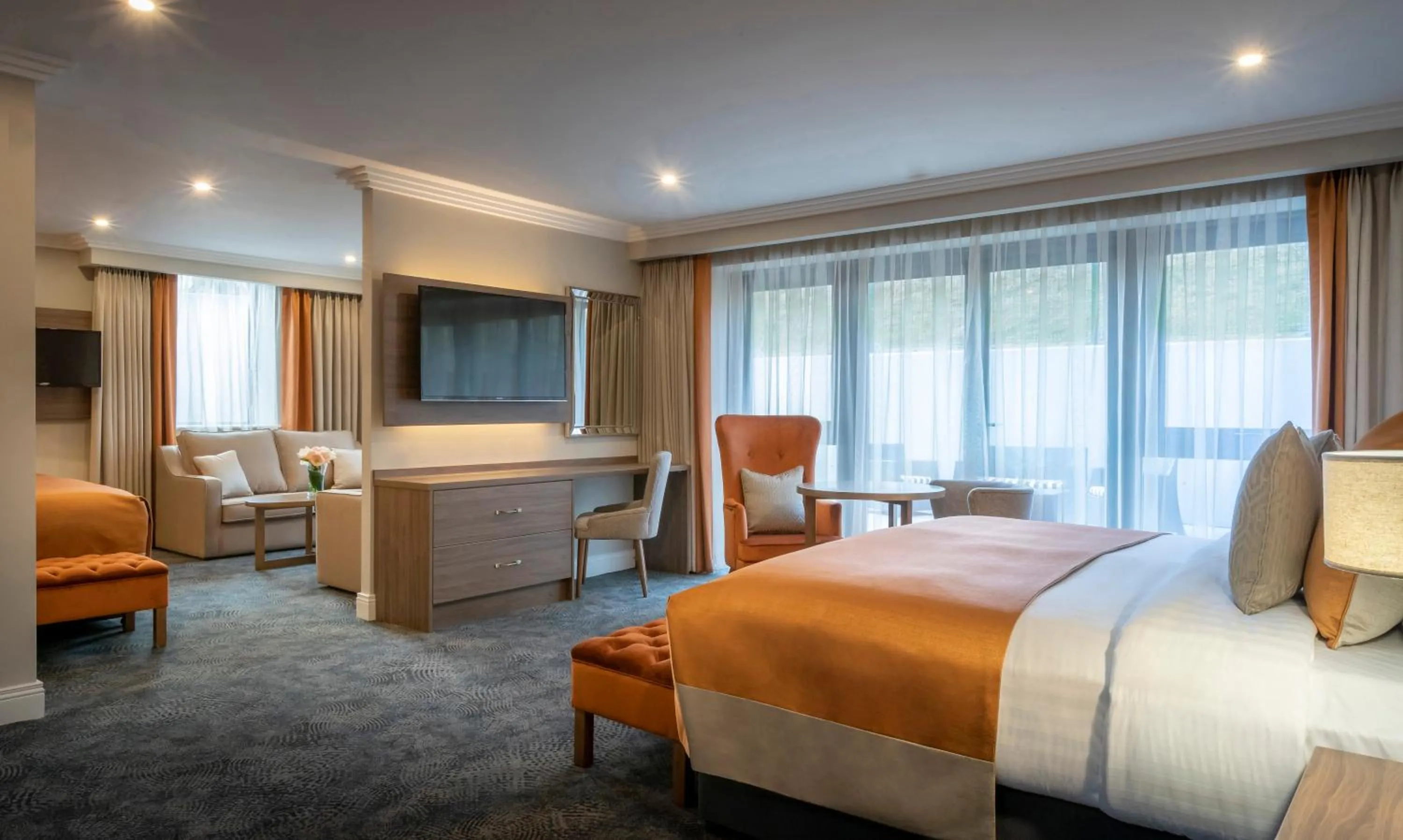 Bedroom, Bed in Castletroy Park Hotel