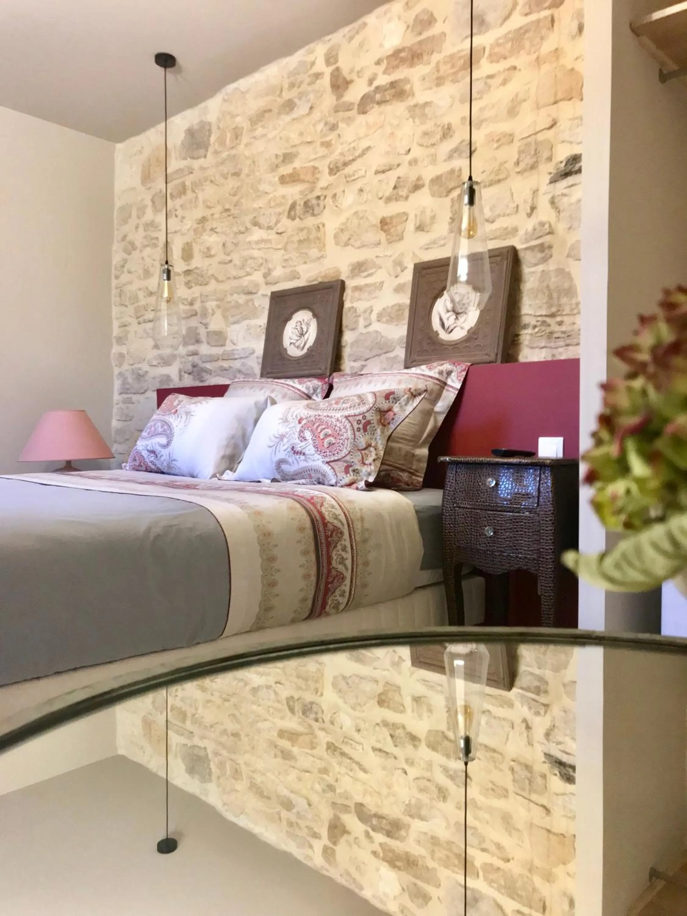 Bed in LE MAS DES AUGES