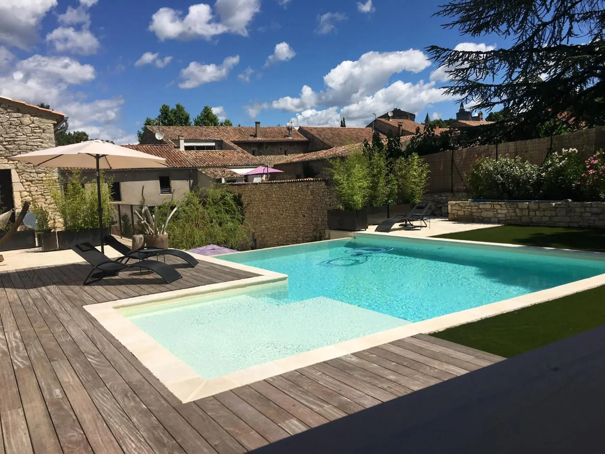 LE MAS DES AUGES LE MAS DES AUGES