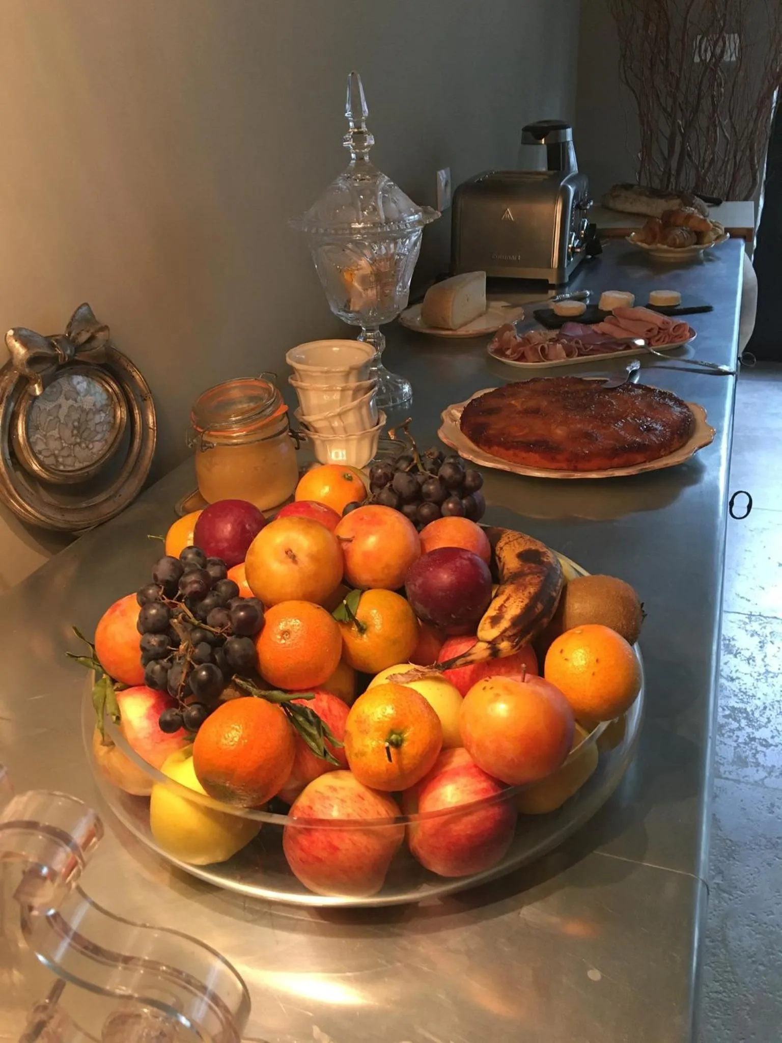 Buffet breakfast in LE MAS DES AUGES