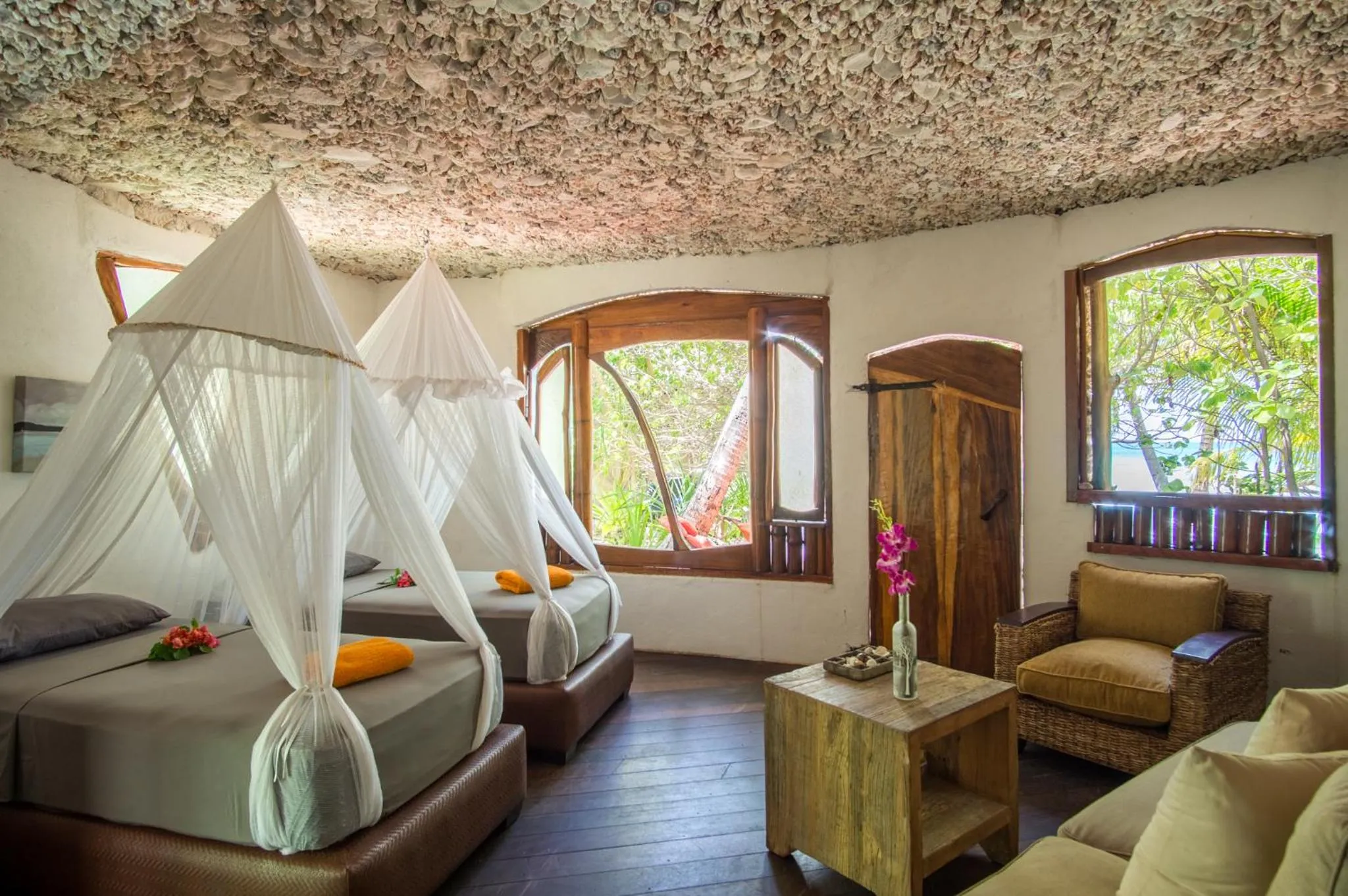 Photo of the whole room in Ninamu Resort