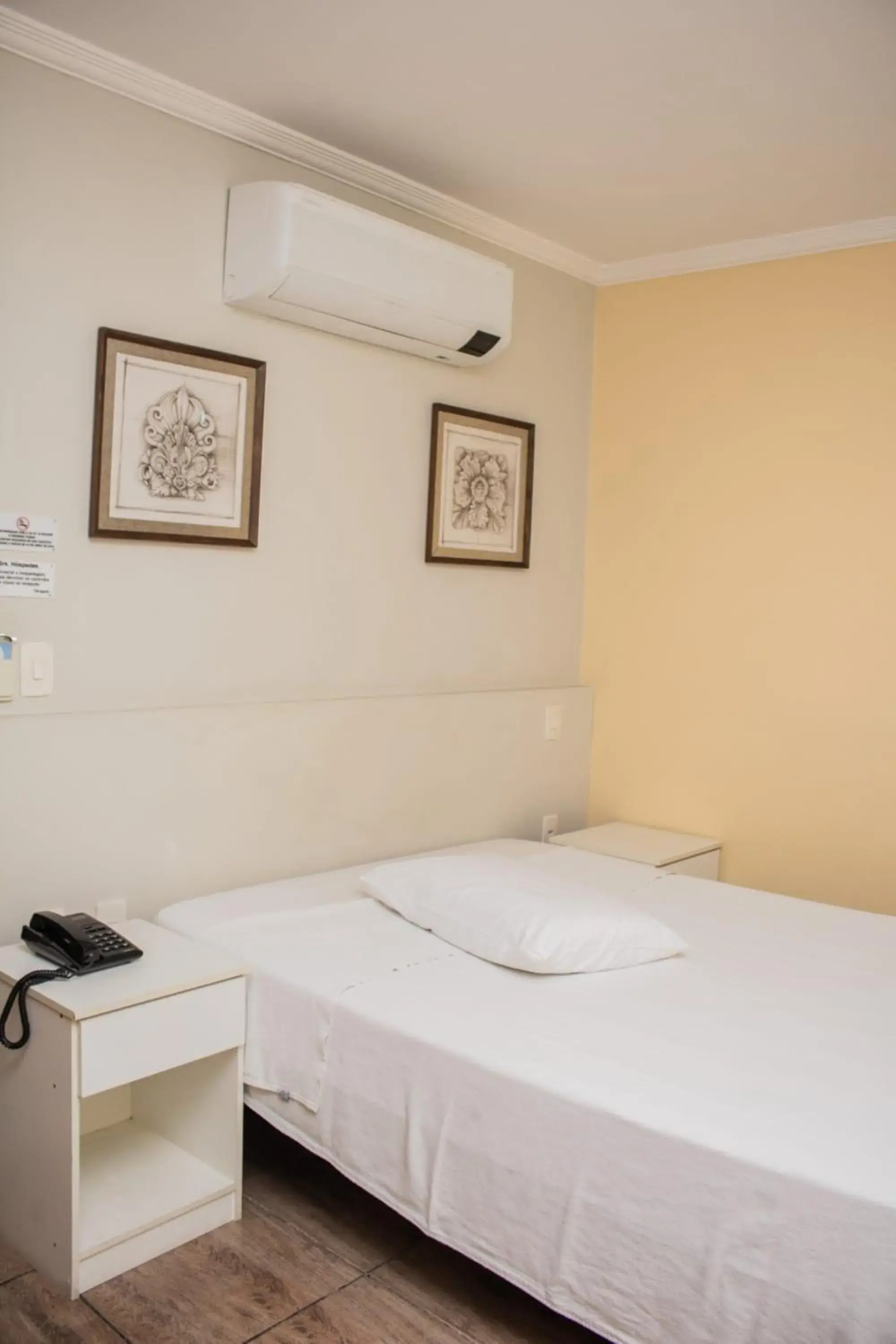 Superior Double Room in Campos Gerais Hotel - Próximo a Rodoviária e Mercados Turísticos Superior Double Room in Campos Gerais Hotel - Próximo a Rodoviária e Mercados Turísticos