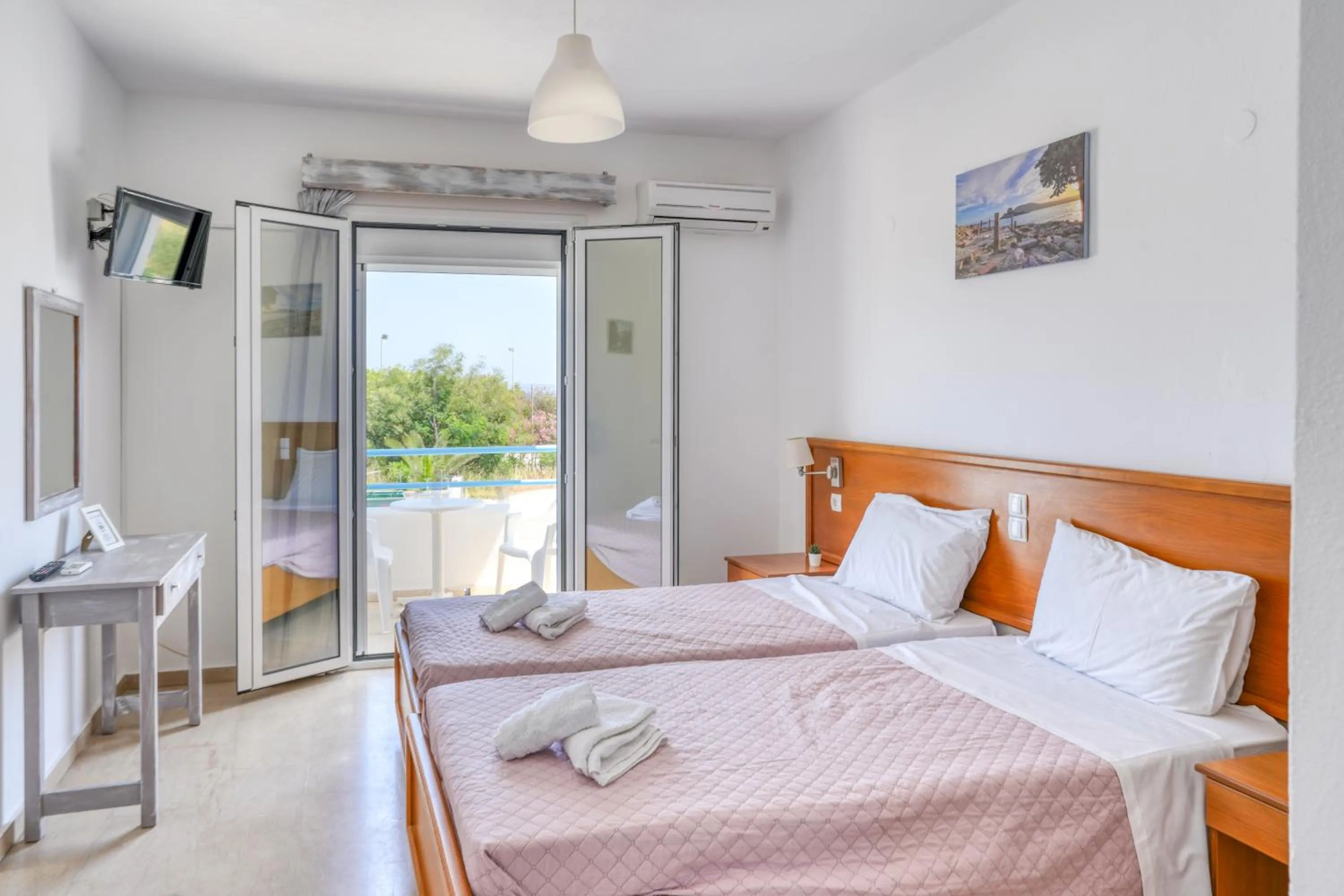 Bed in Pittas Studios