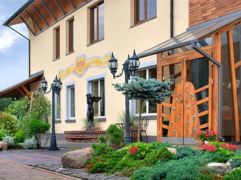 Facade/entrance in Pažaislis Park Hotel