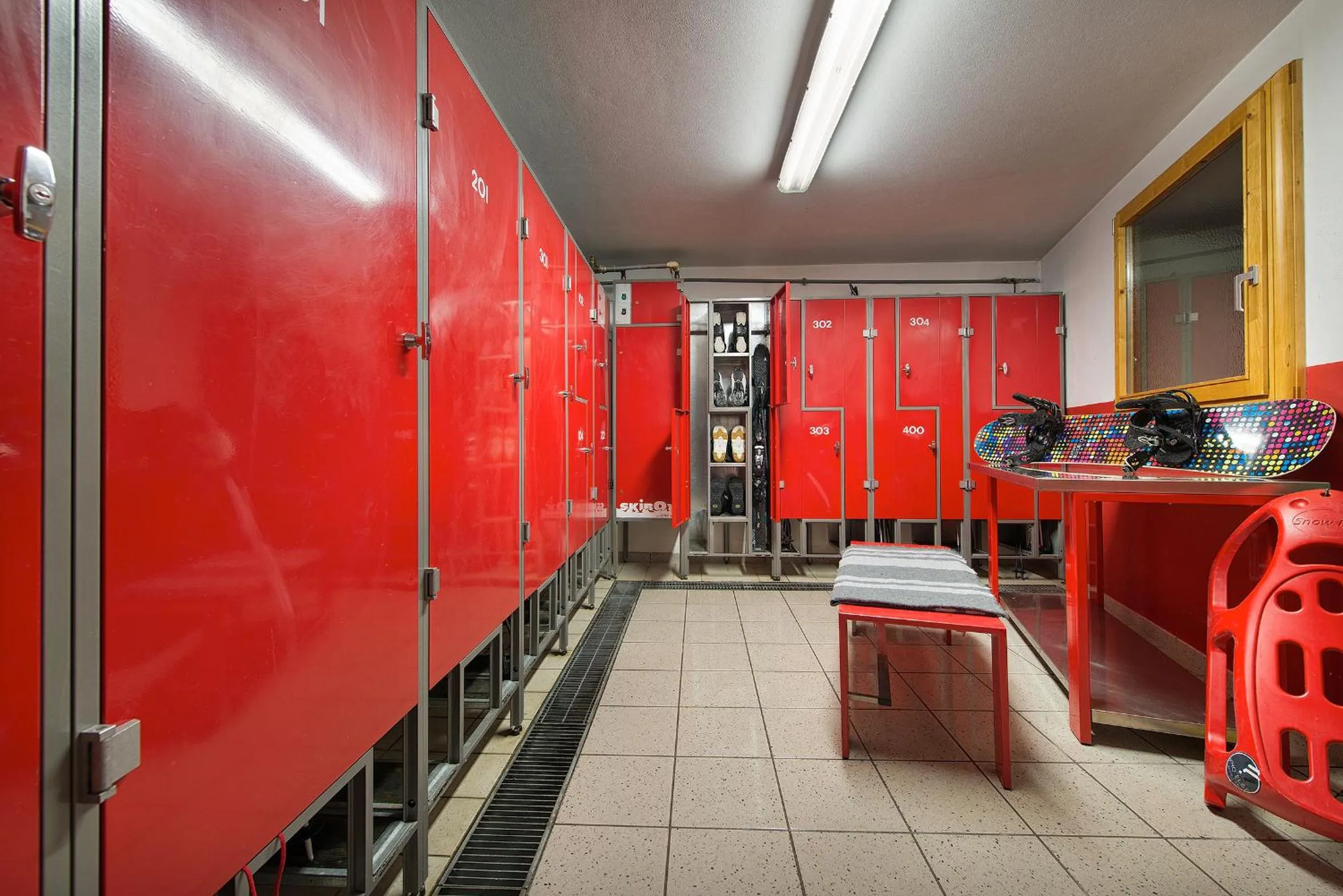 Skiing in Hotel Roberta Alpine Adults only