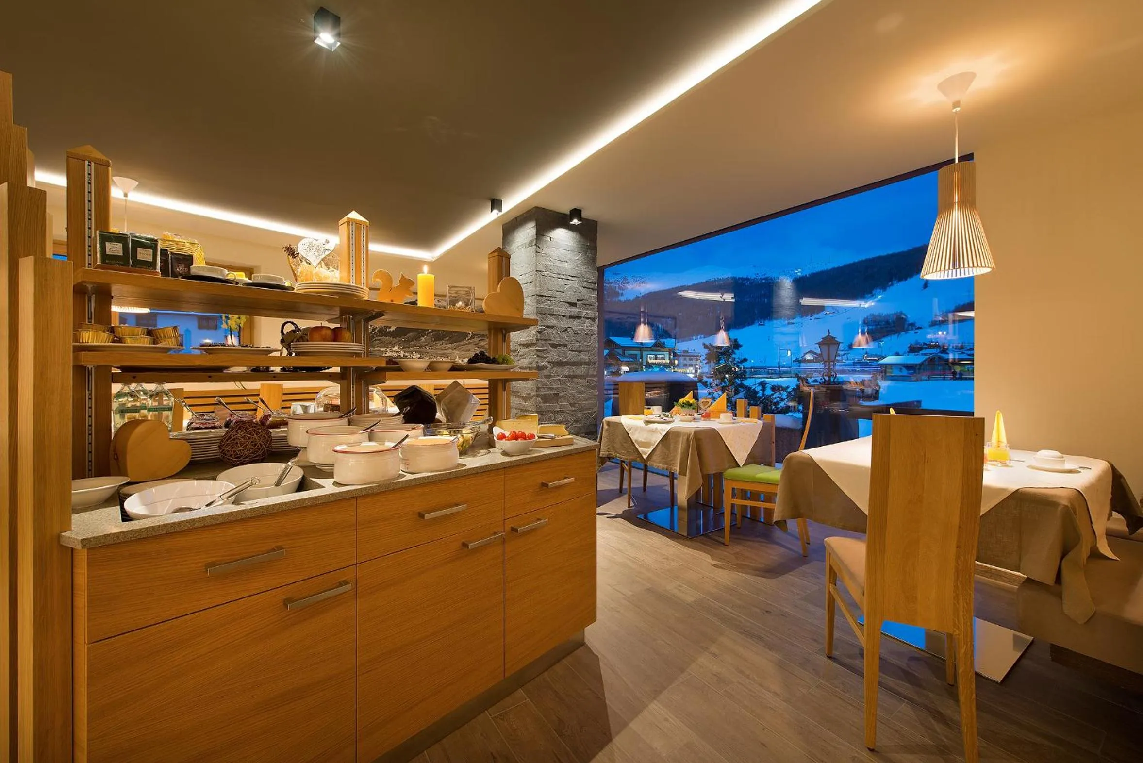 Buffet breakfast in Hotel Roberta Alpine Adults only