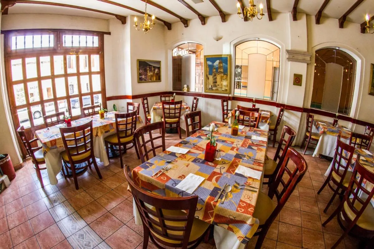 Restaurant/places to eat in Hotel La Finca del Minero
