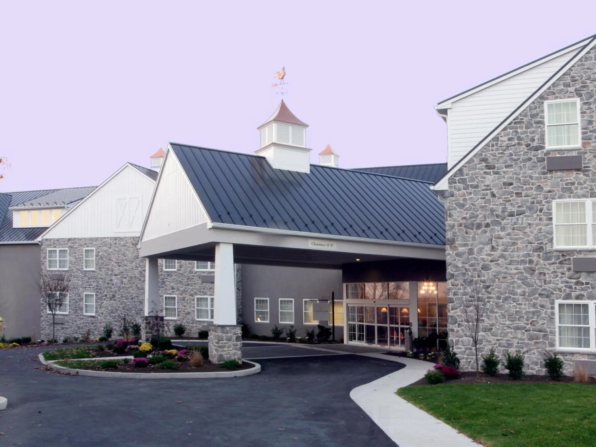Property building in AmishView Inn & Suites