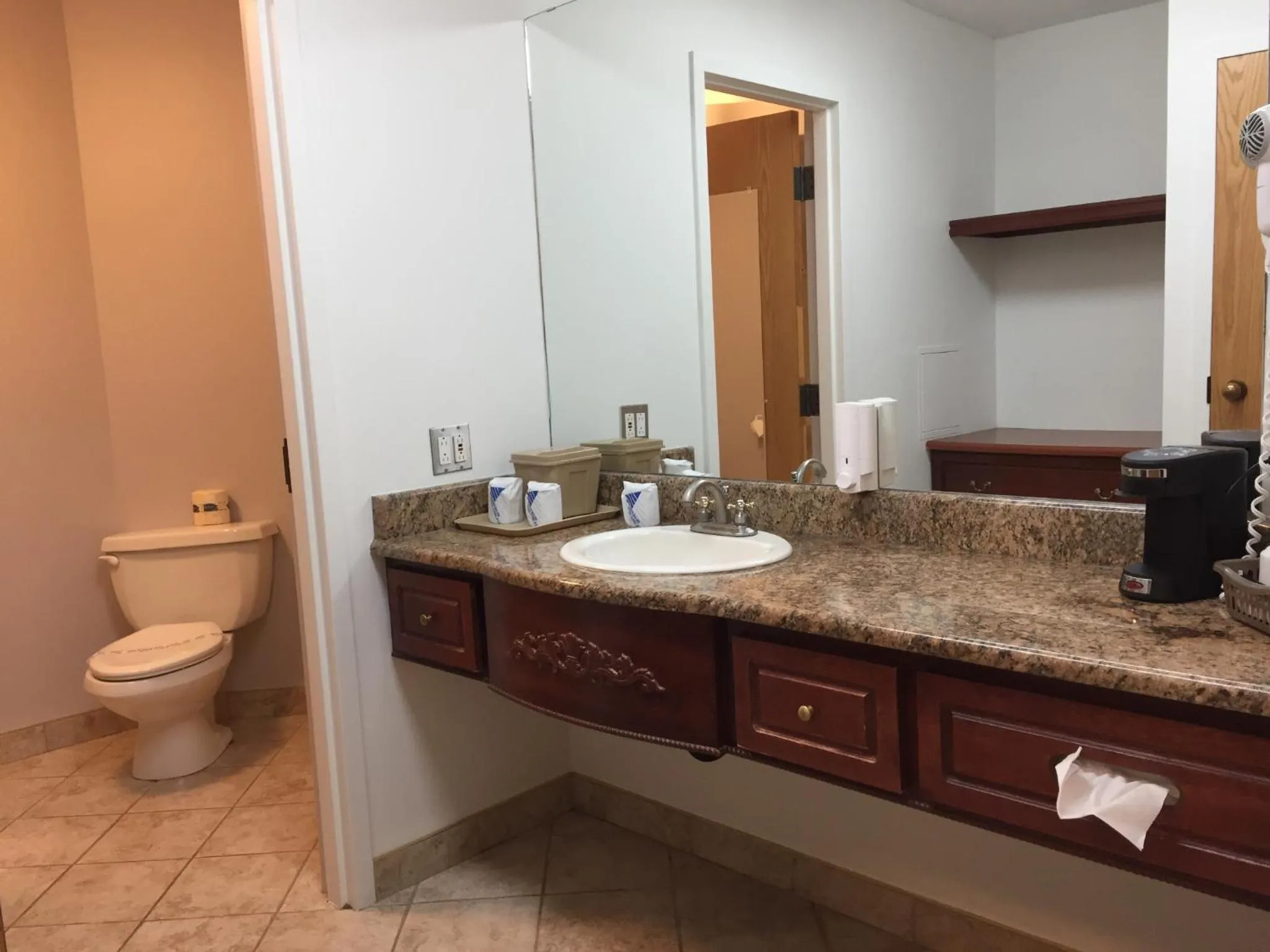 Bathroom in Amosphère Complexe