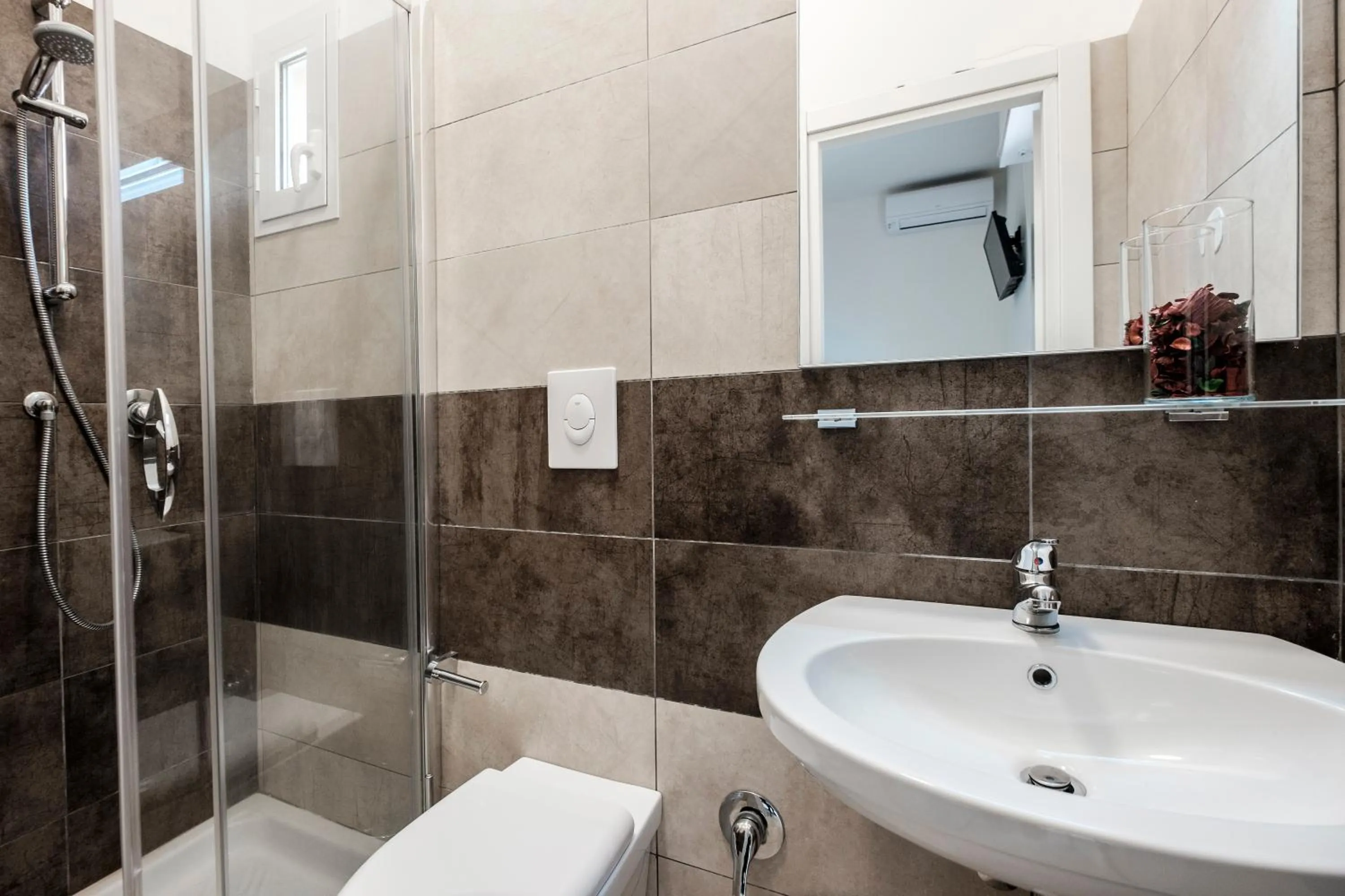 Bathroom in HOTEL CONDOR