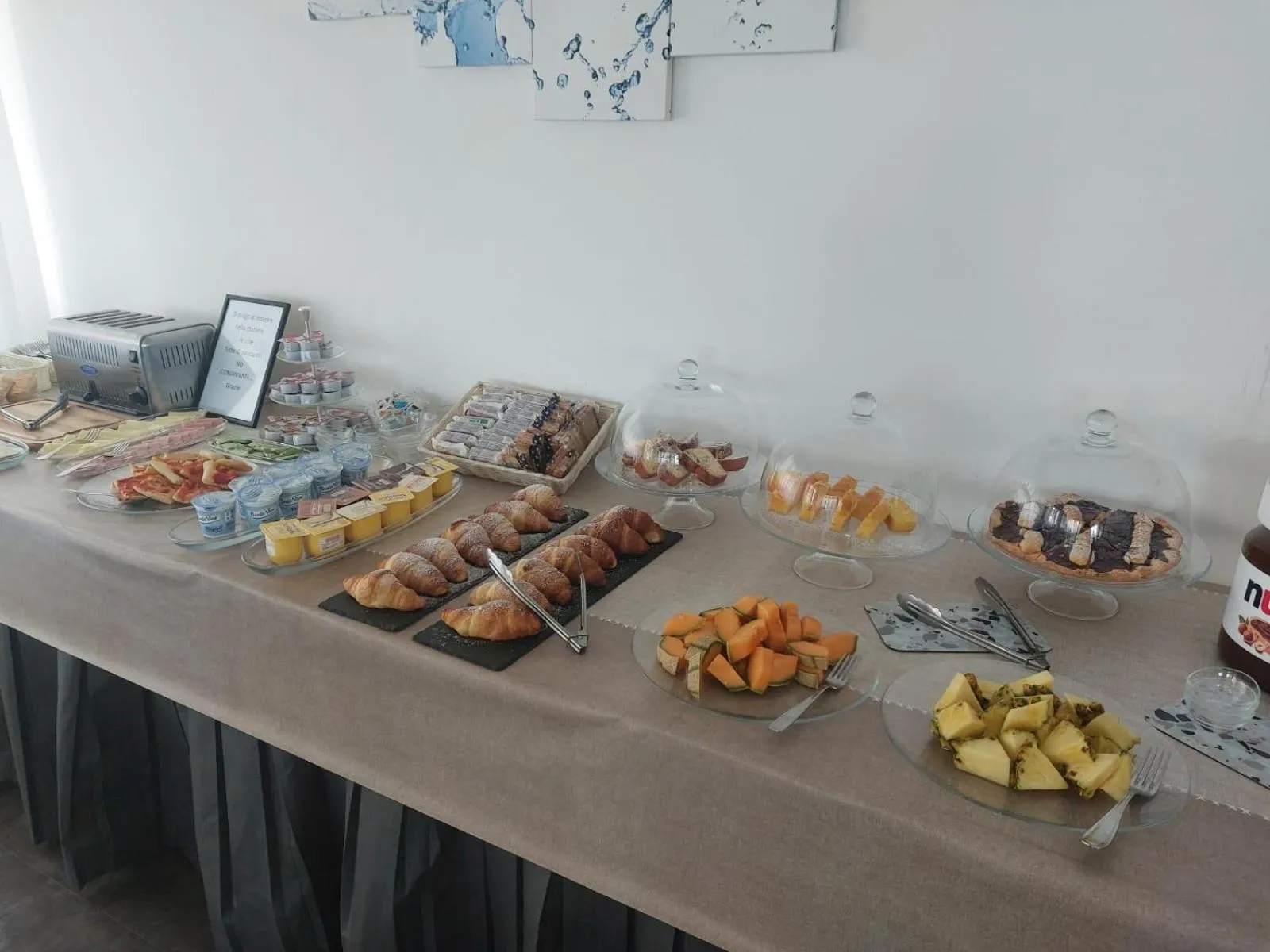 Breakfast in HOTEL CONDOR